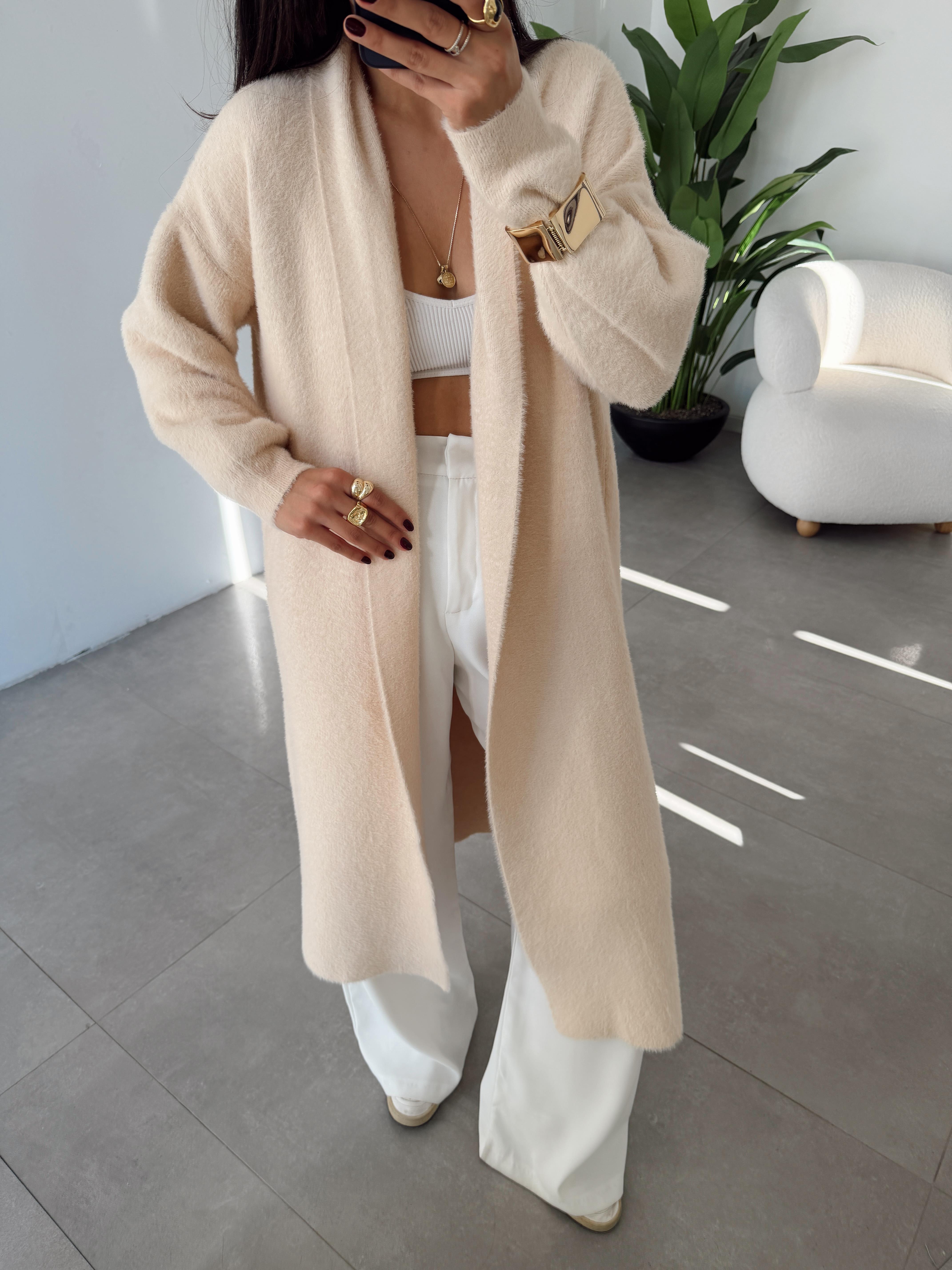 Sakallı Taş Uzun Triko Hırka