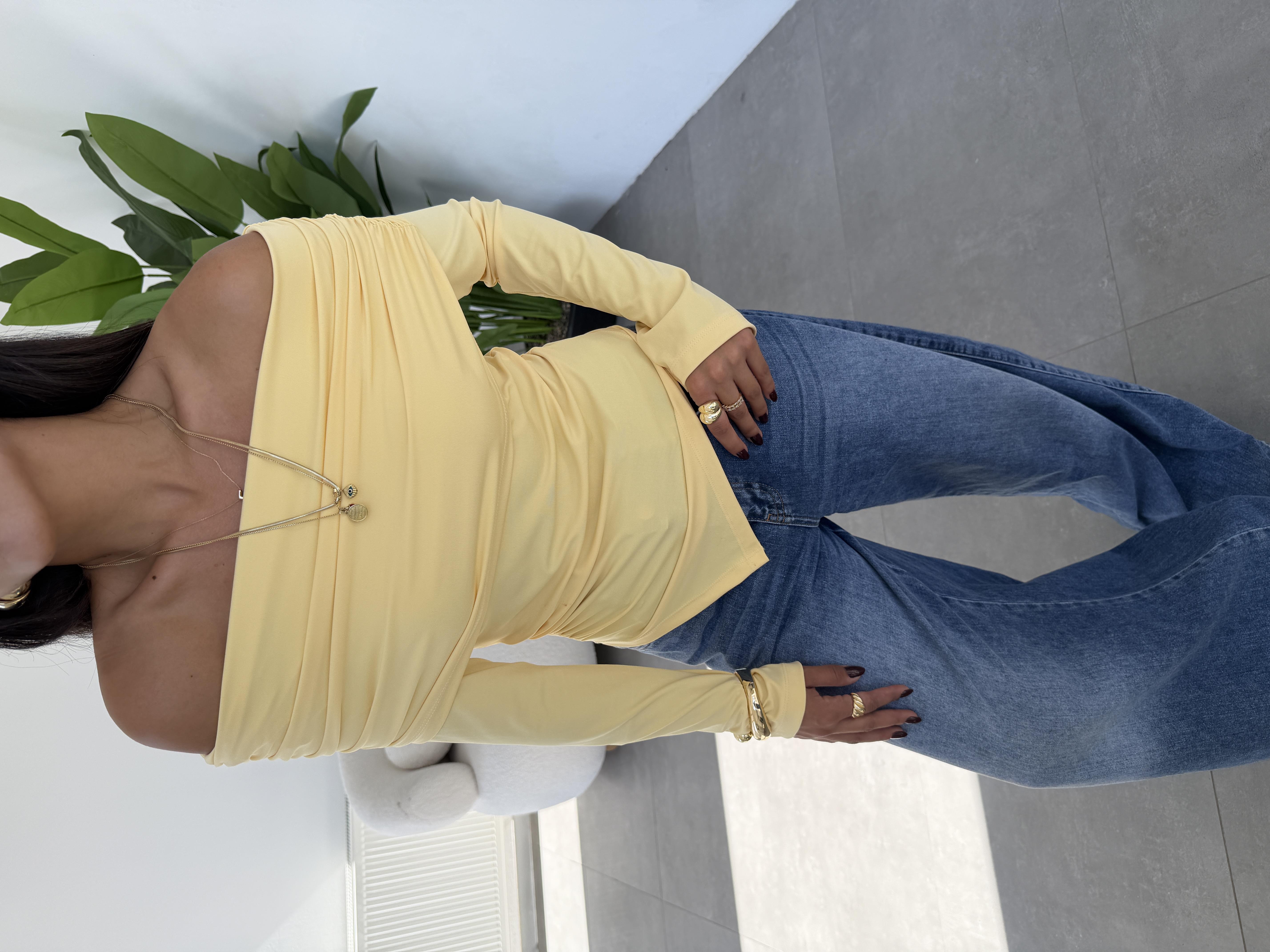 Sarı Madonna Yaka Asimetrik Bluz