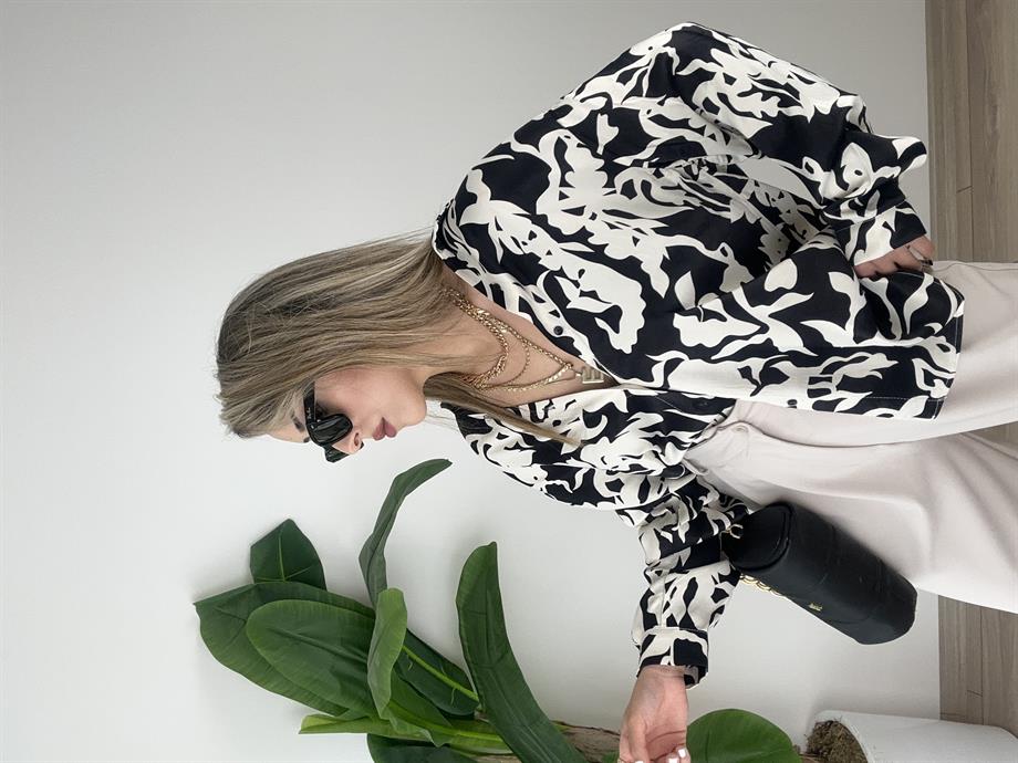 Siyah-Beyaz Desenli Saten Gömlek