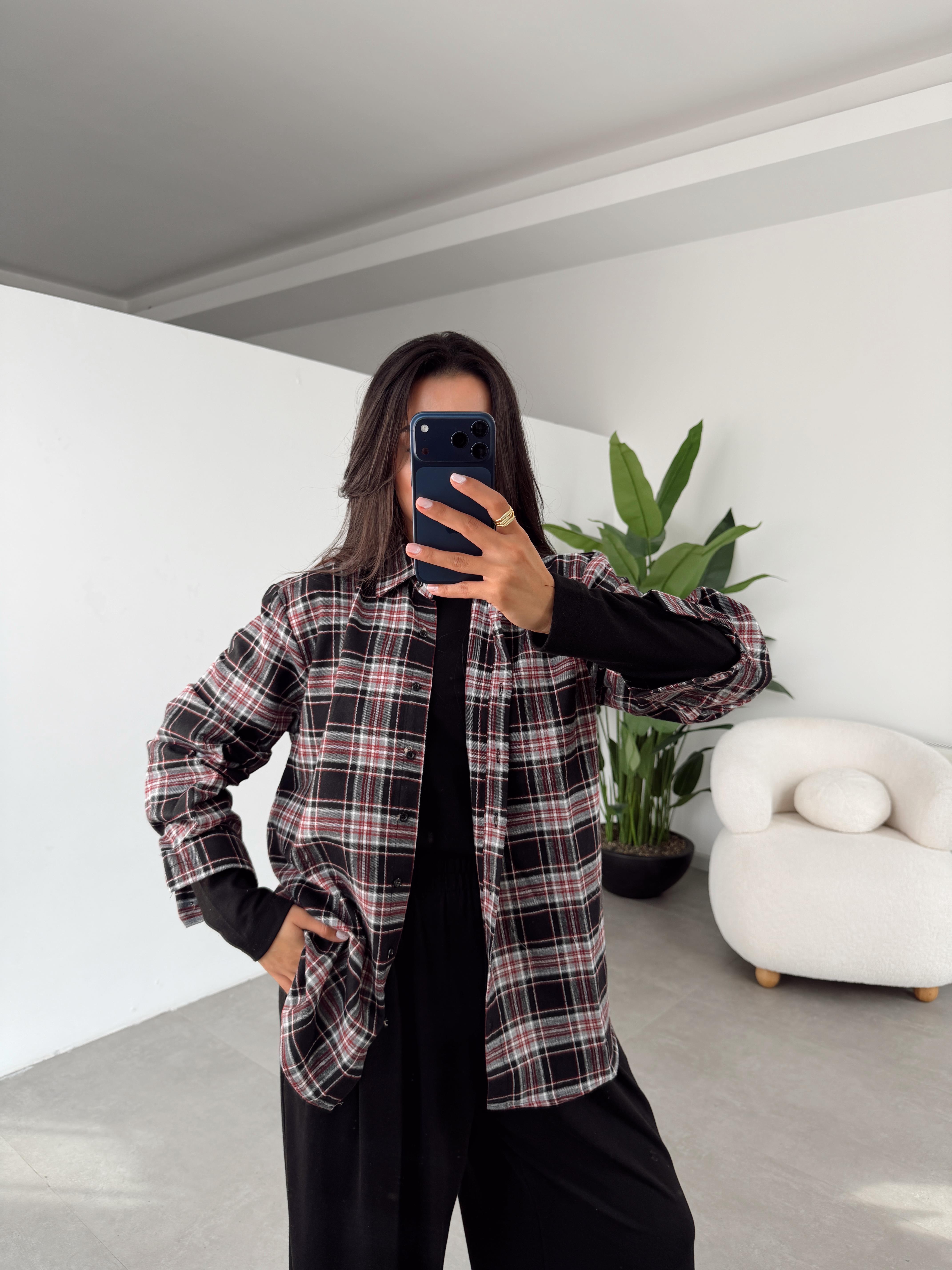 Siyah-Bordo Ekoseli Gömlek