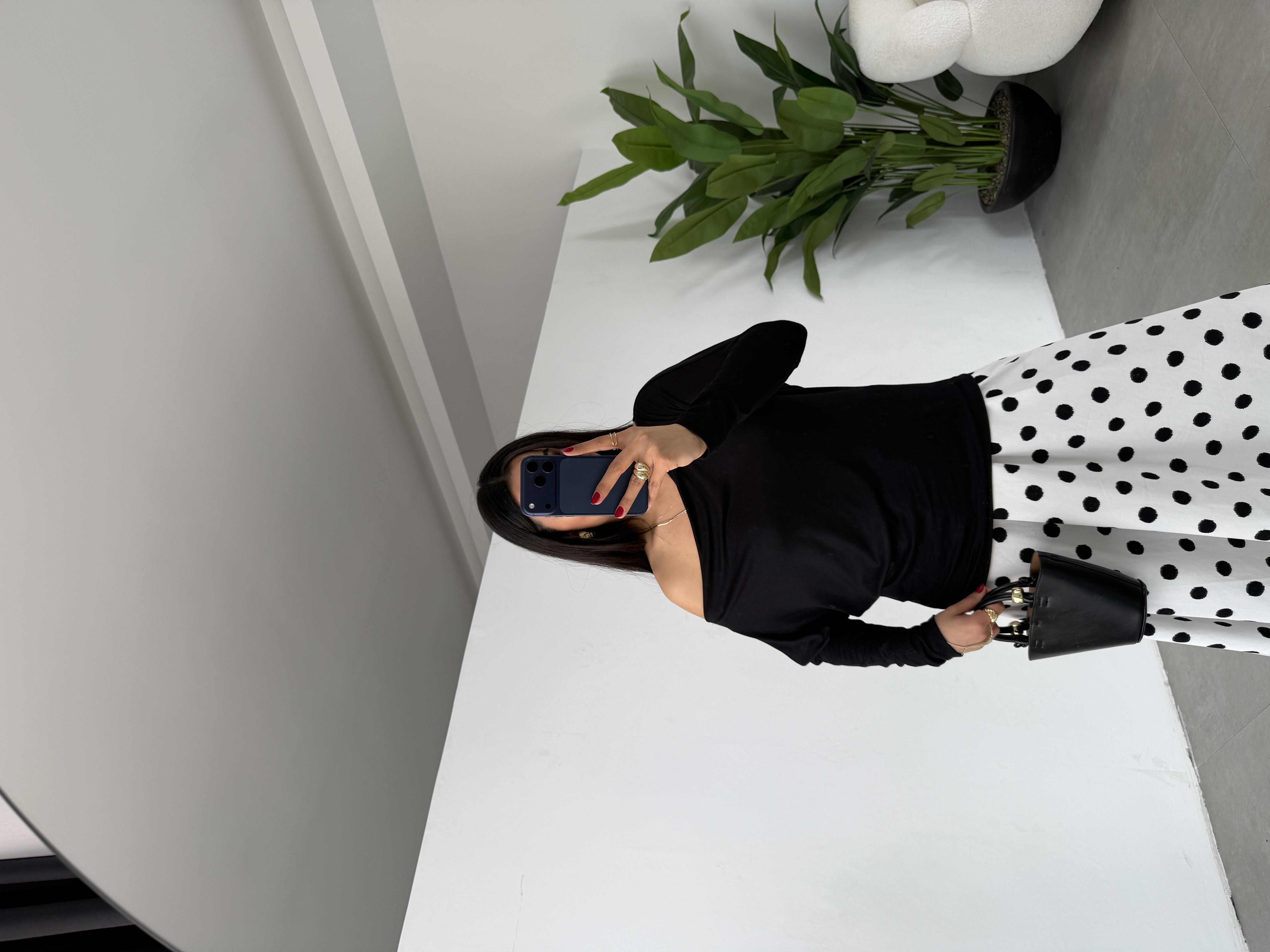 Siyah Buzzy Geniş Yaka Bluz