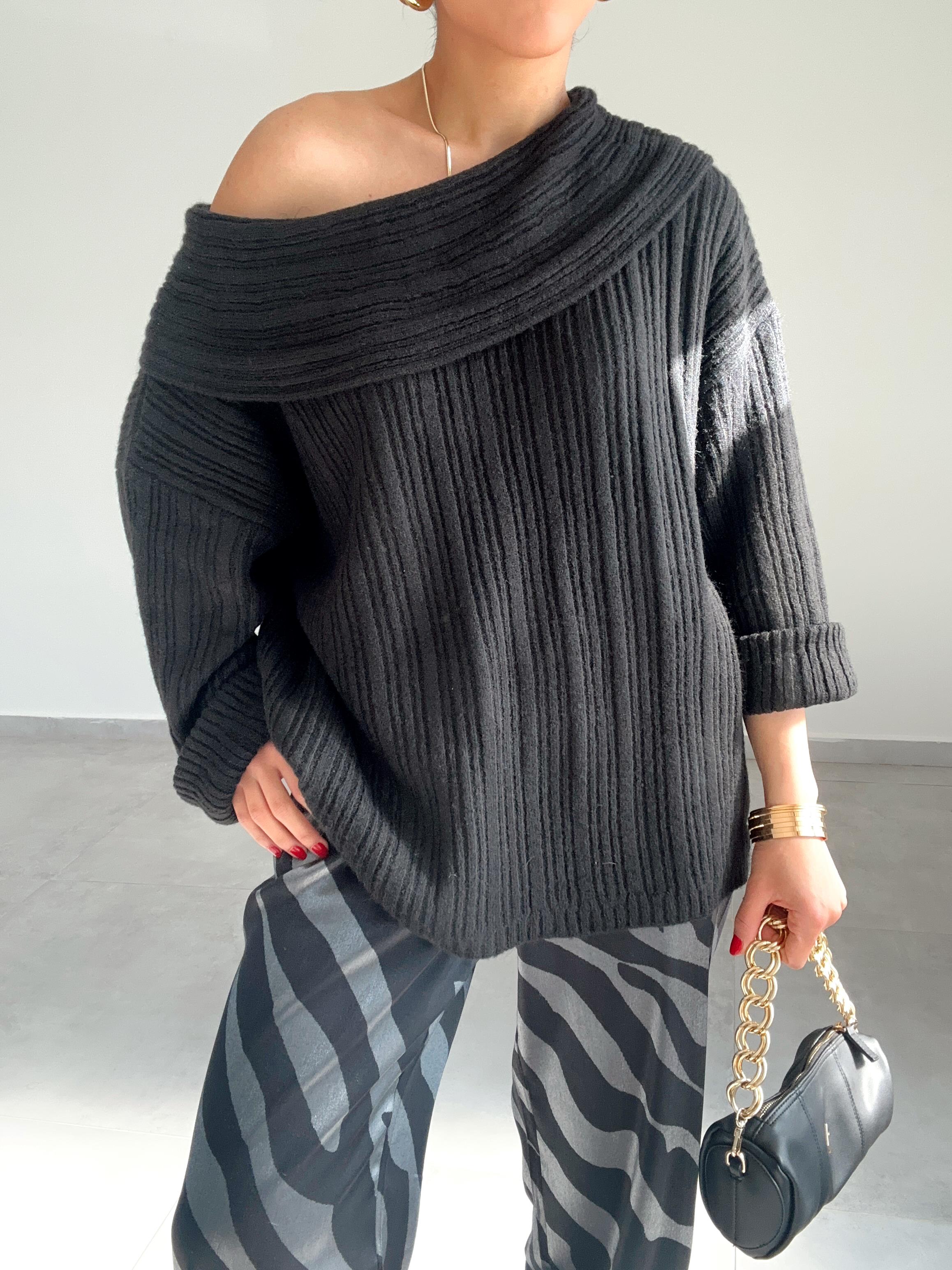 Siyah Degaje Yaka Fitilli Kazak