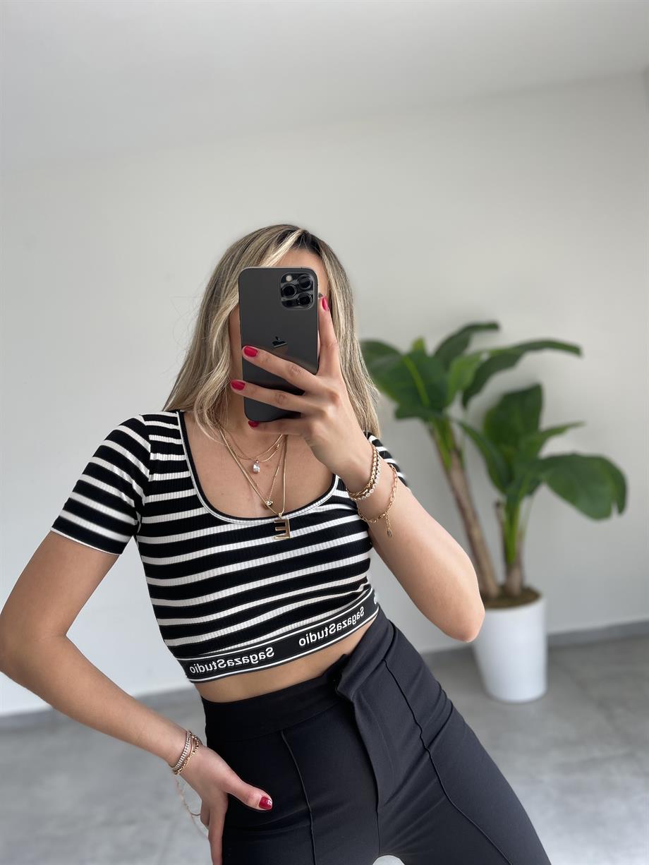 Siyah-Ekru Çizgili Yazılı Crop