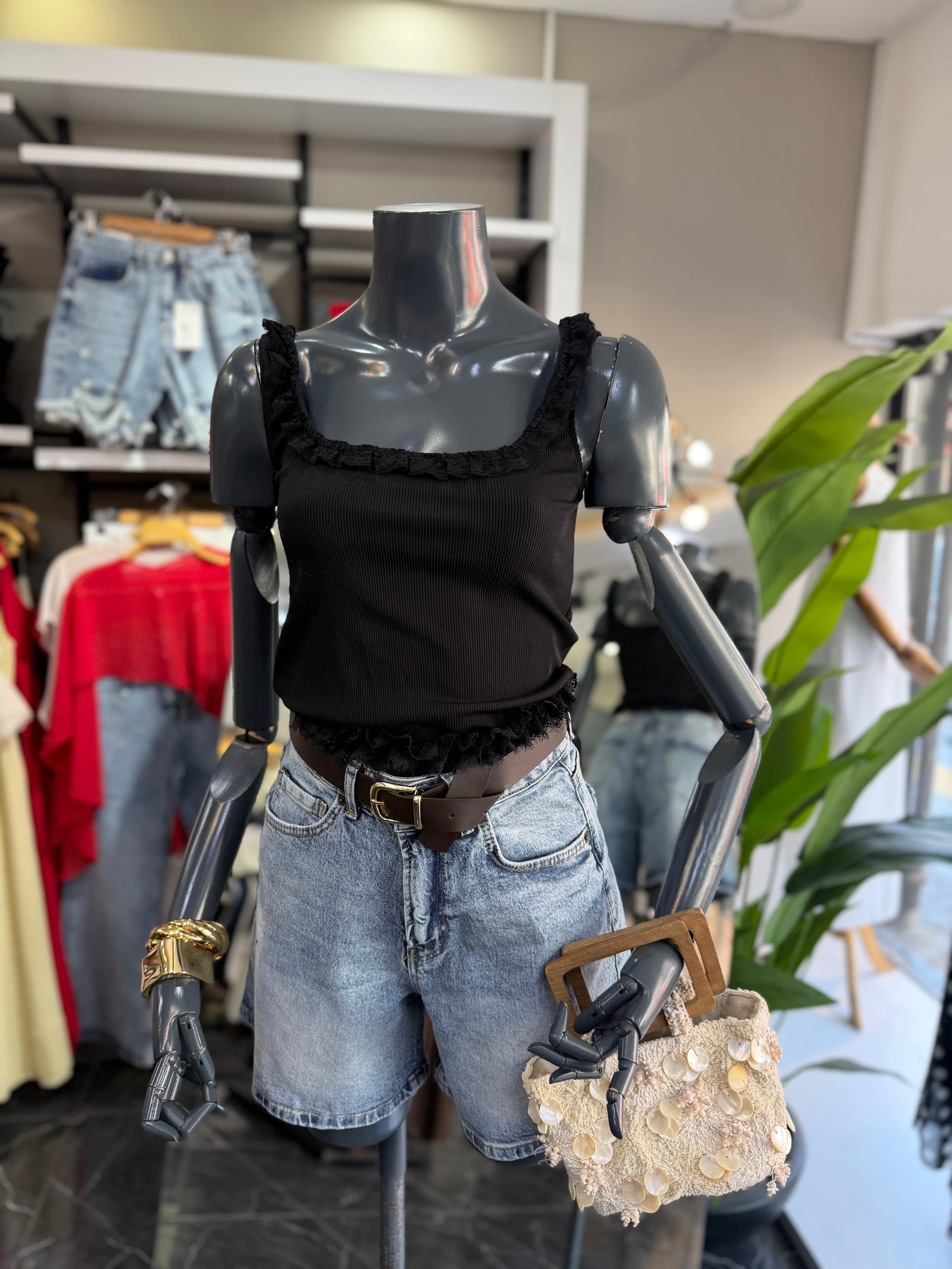 Siyah Fırfır Detaylı Fitilli Bluz