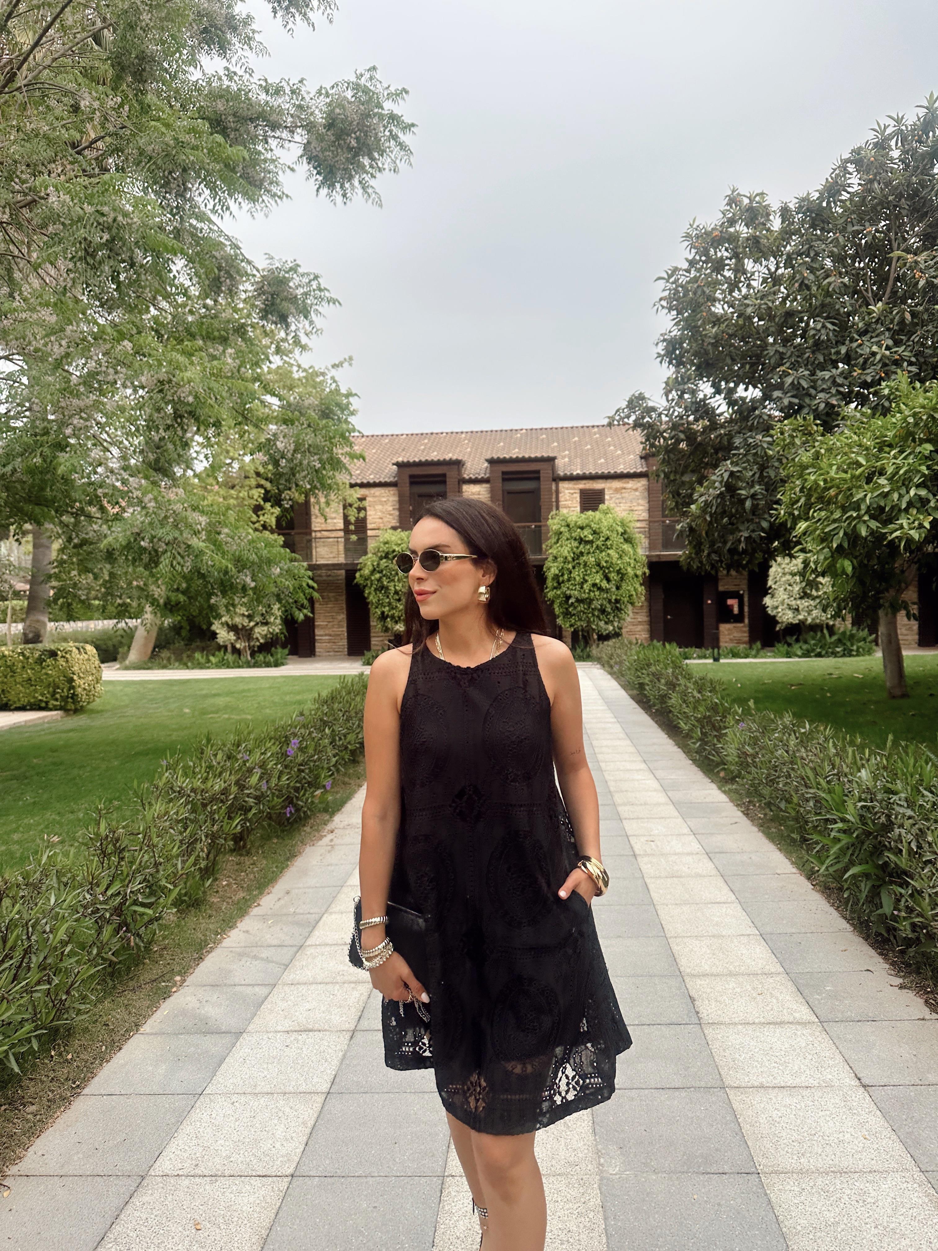 Siyah Güpür Elbise