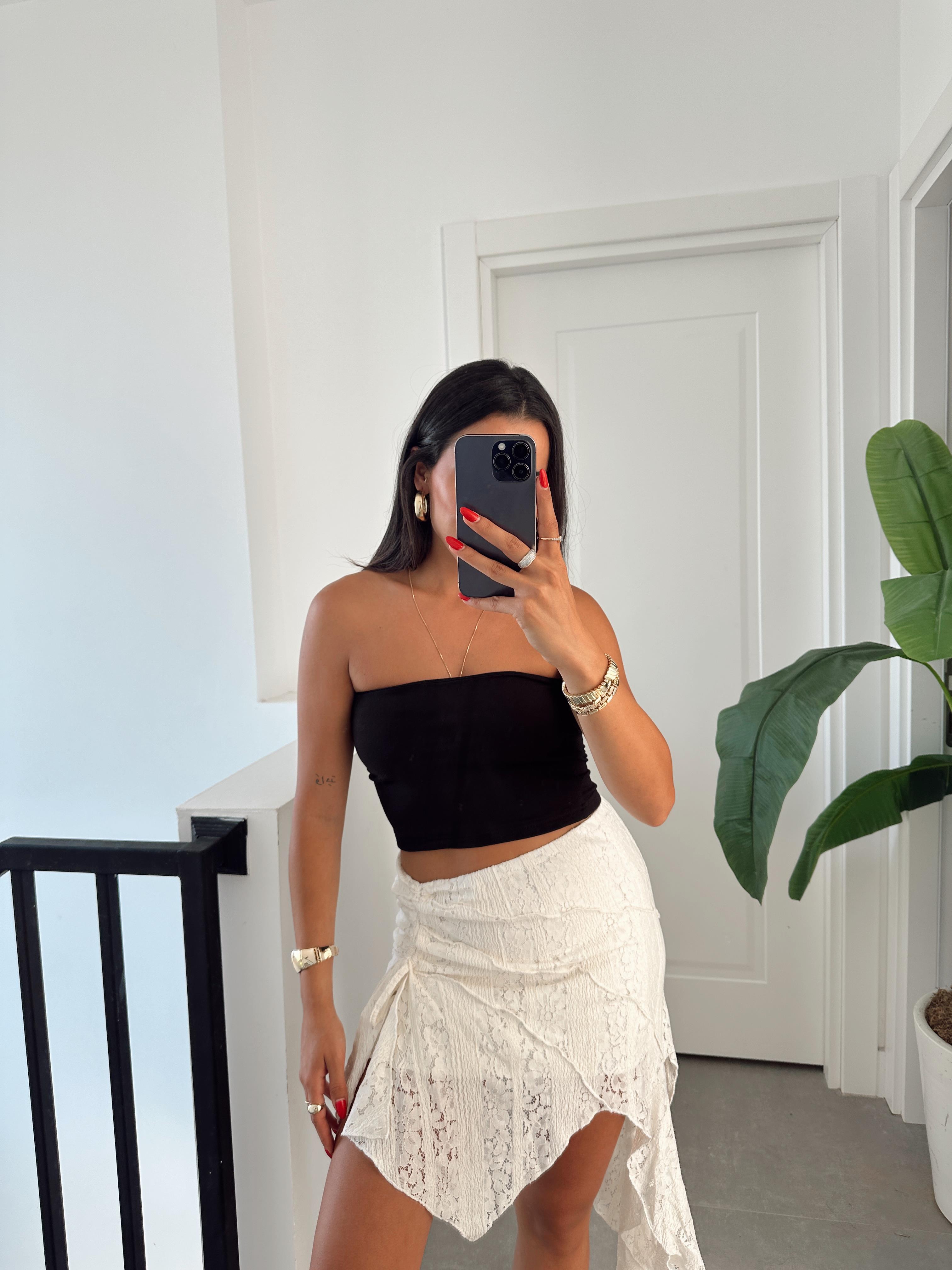 Siyah İçi Dolgulu Straplez Crop