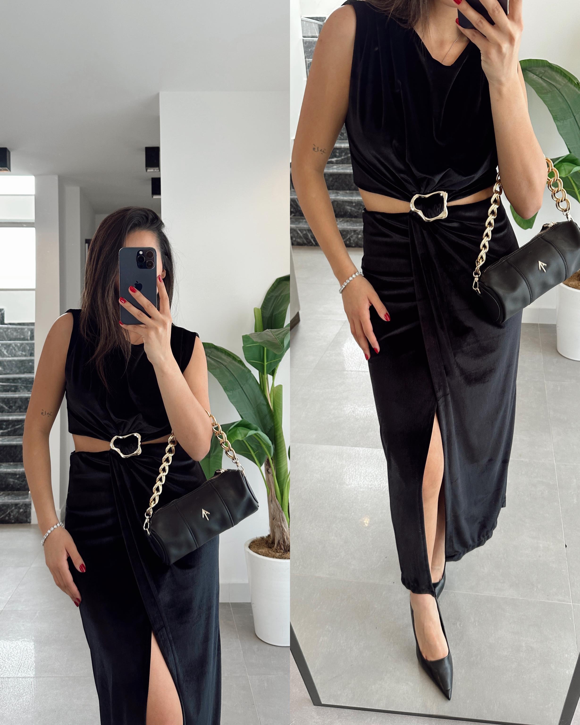 Siyah Kadife Tokalı Yırtmaçlı Elbise