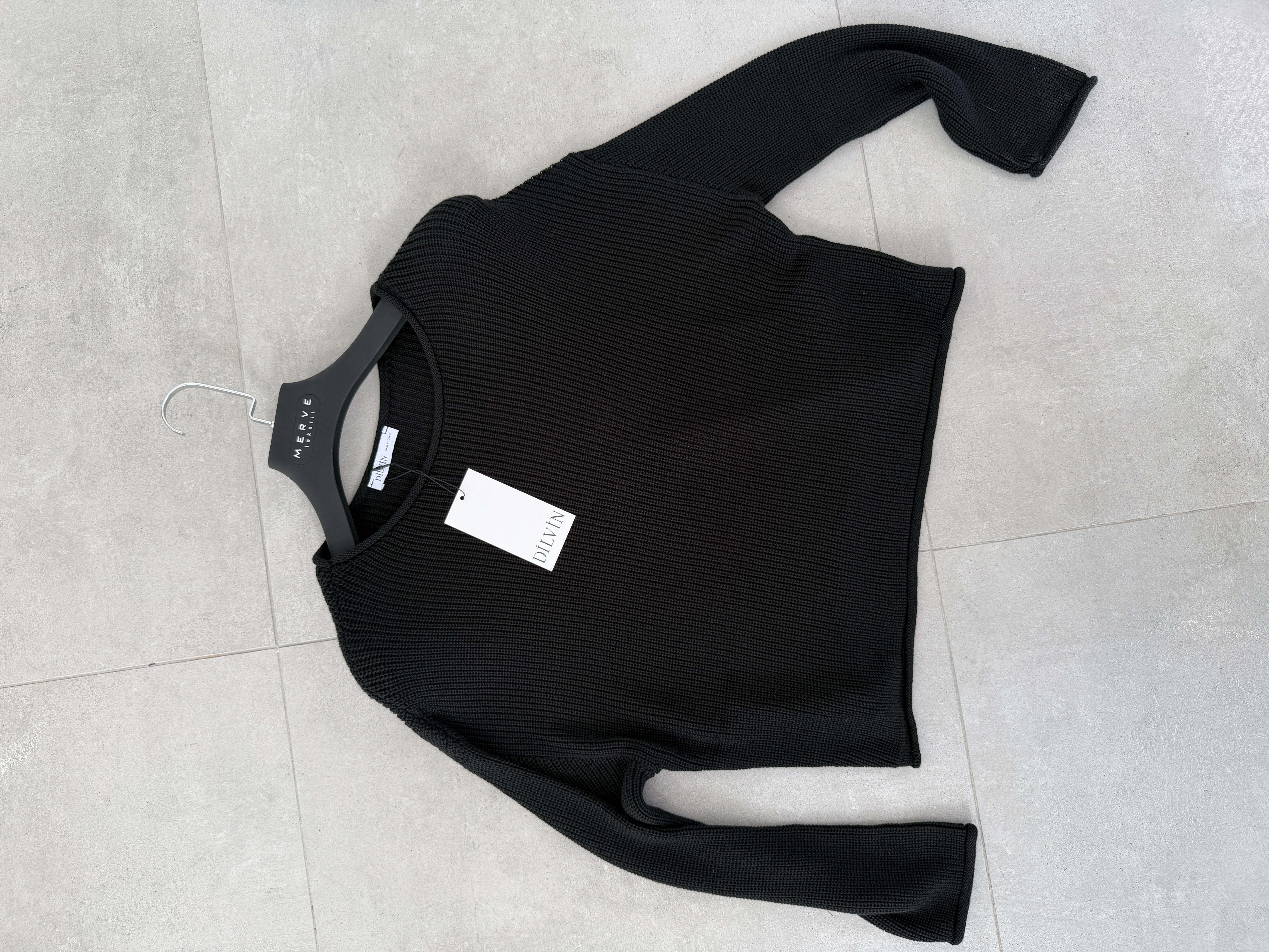 Siyah Kayık Yaka Basic Triko Kazak