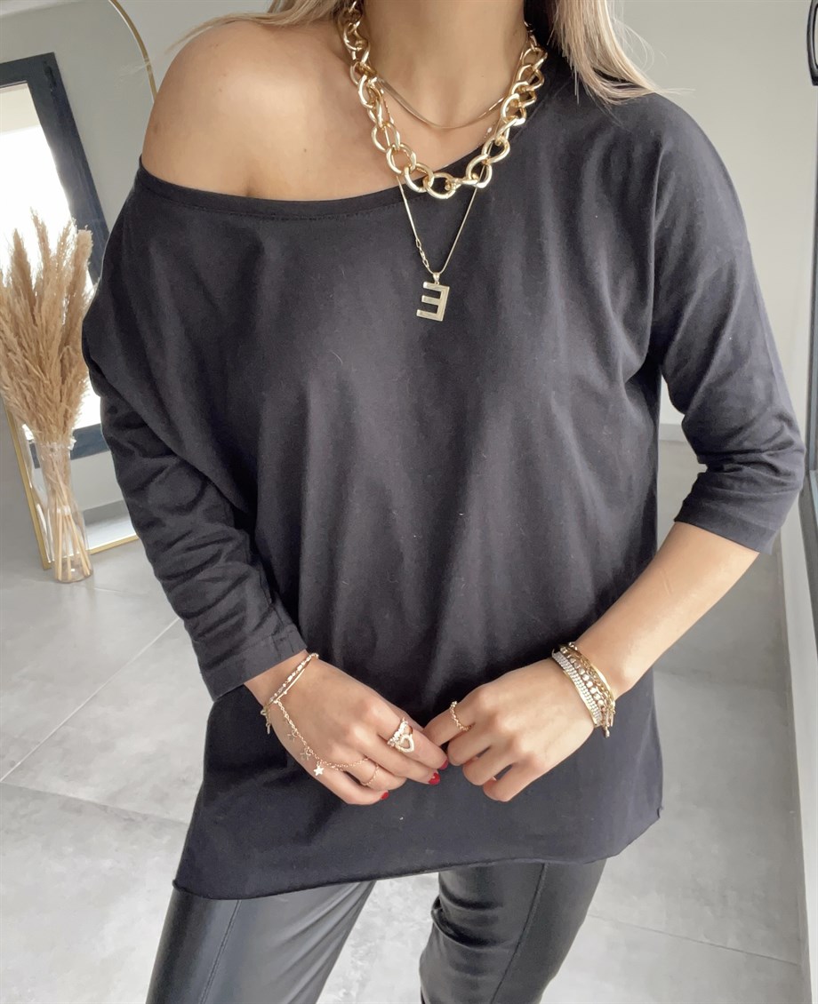 Siyah  Kayık Yaka Bluz