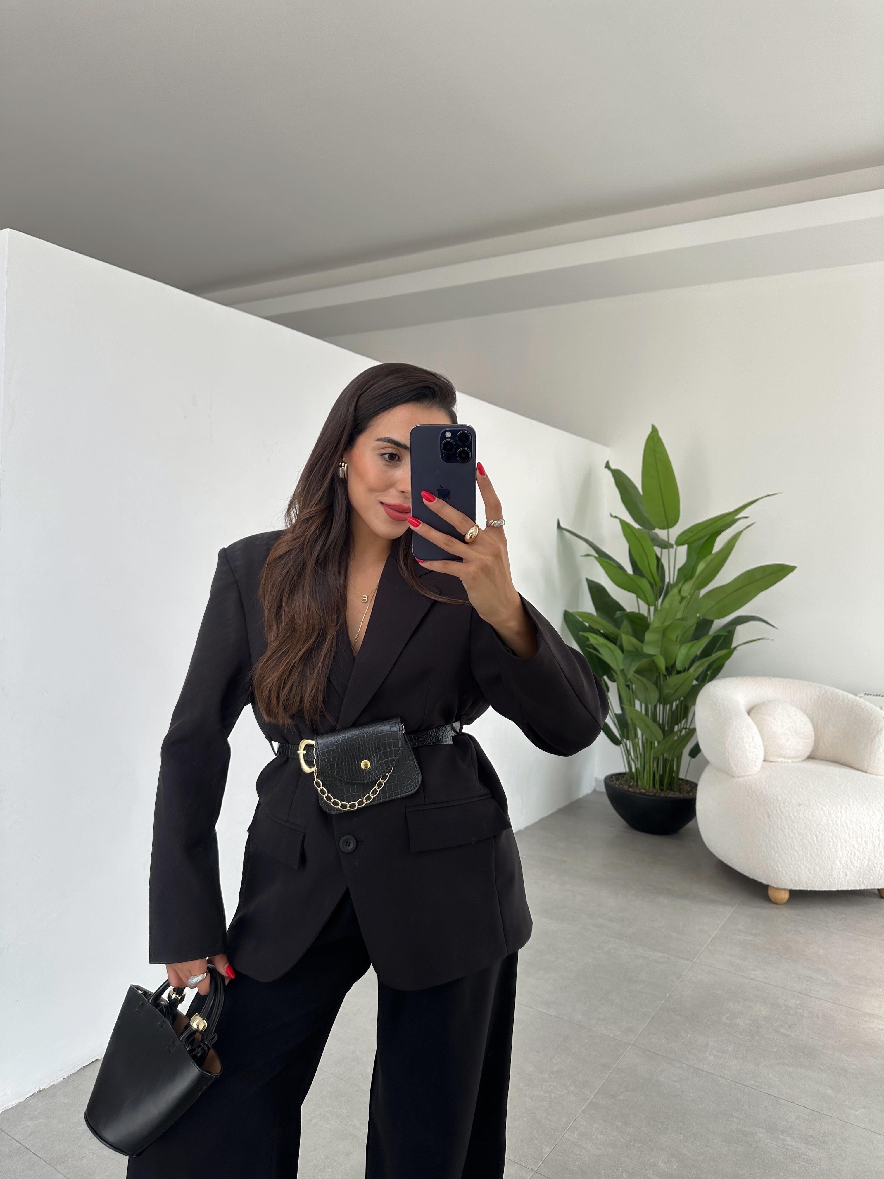 Siyah Kemerli Atlas Ceket