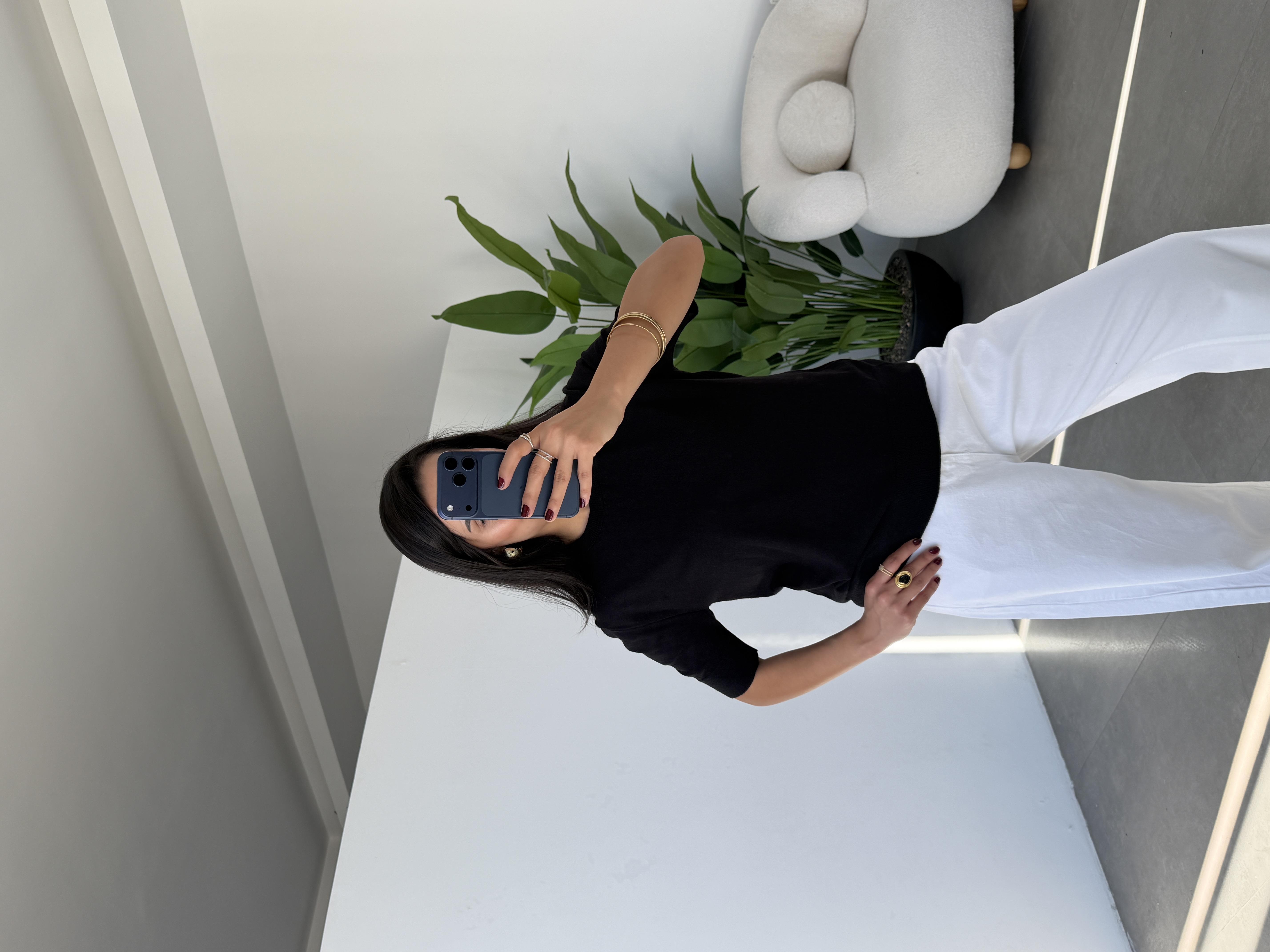 Siyah Kısa Kollu Triko Kazak