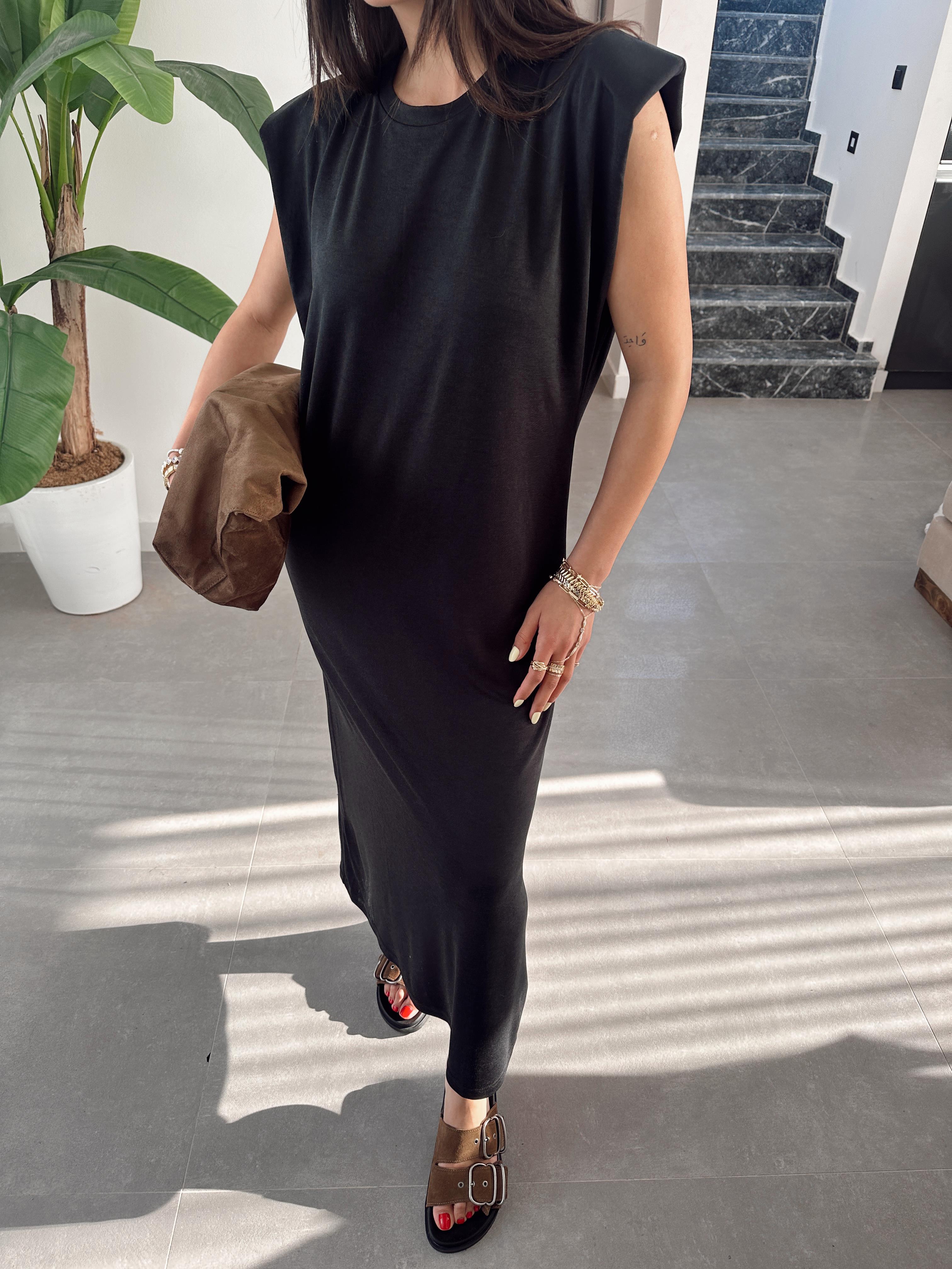 Siyah Modal Kumaş Bisiklet Yaka Vatkalı Elbise