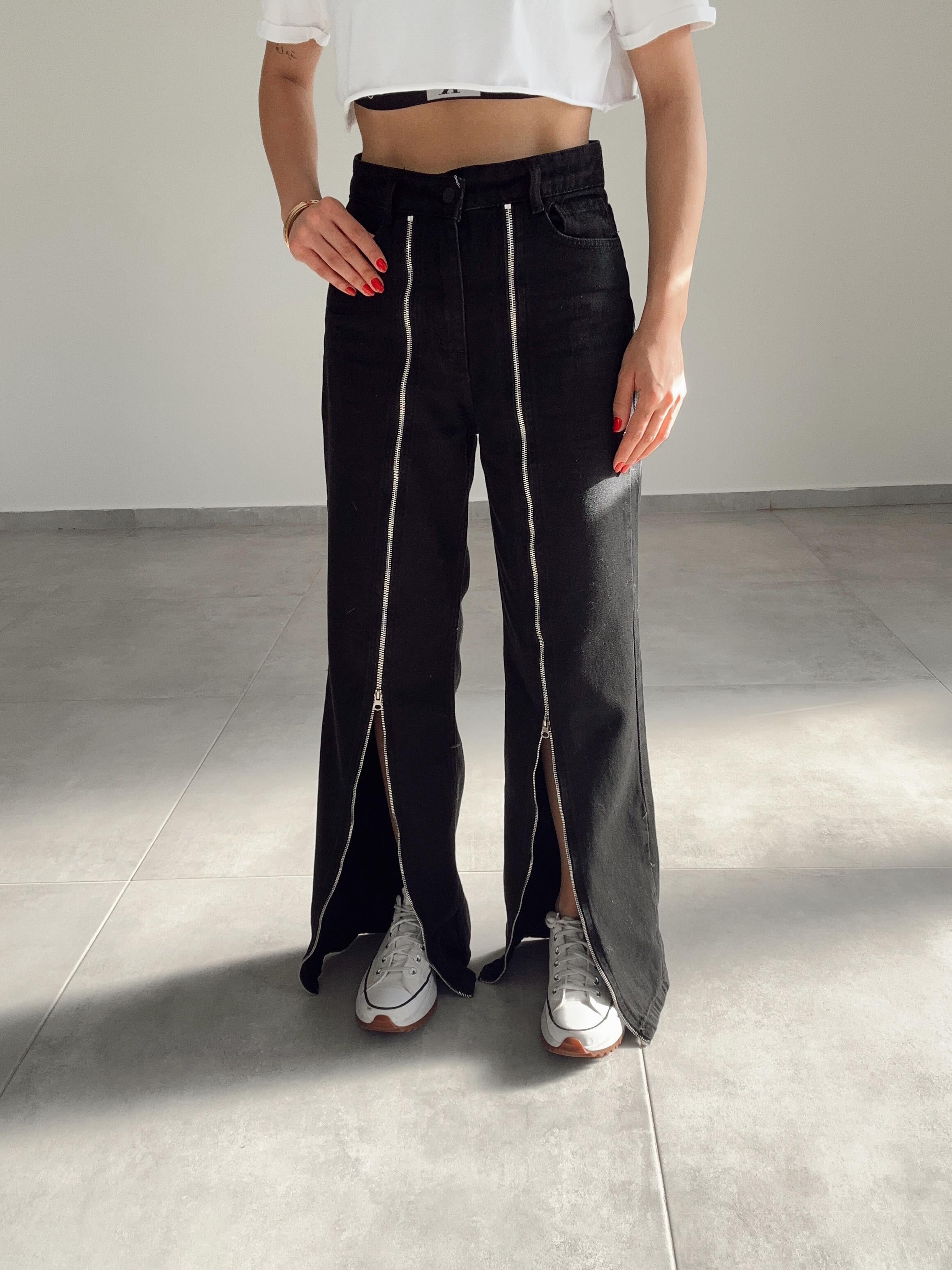 Siyah Önden Fermuar Çimalı Pantolon