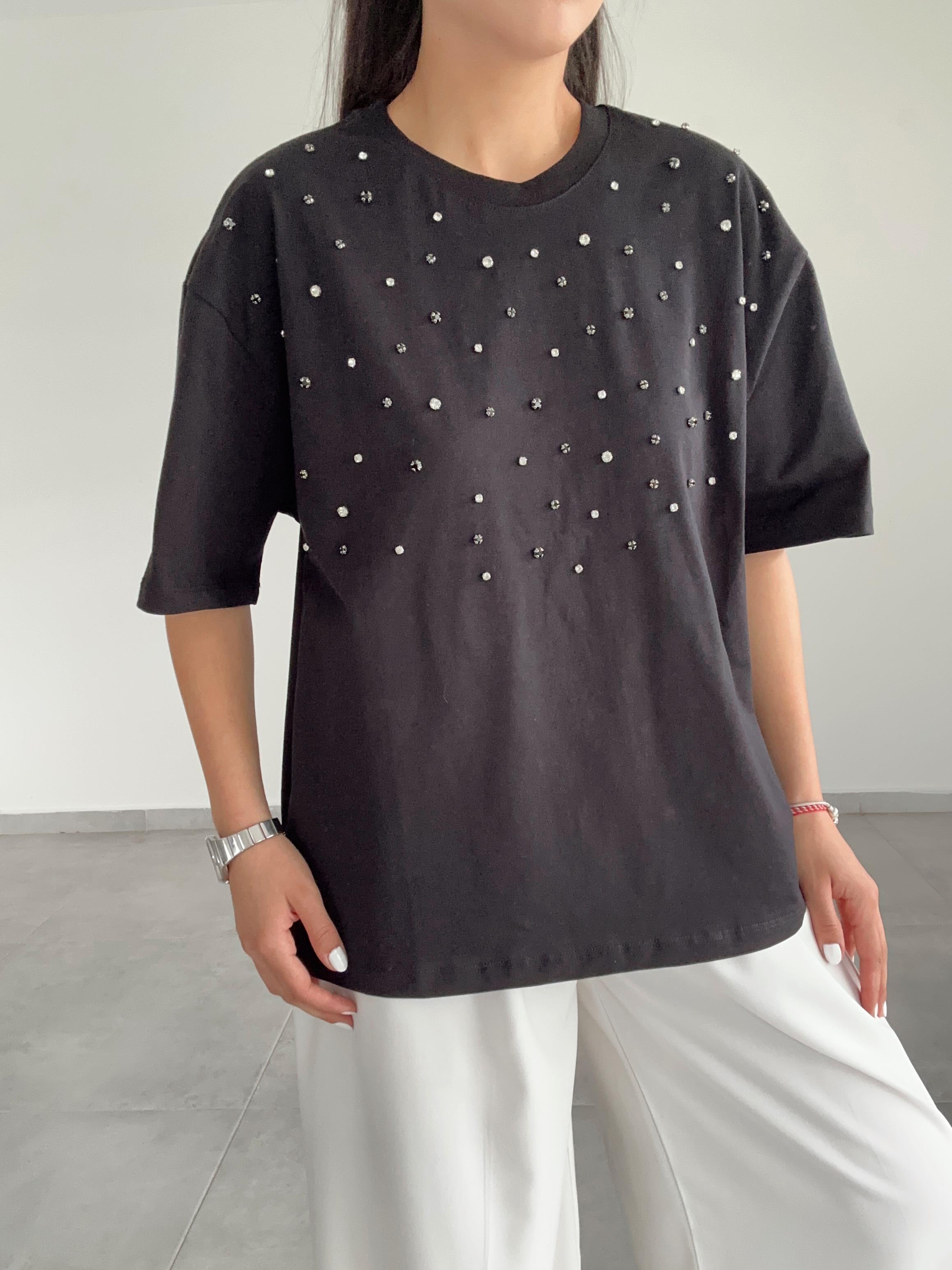 Siyah Önü Taşlı Tshirt