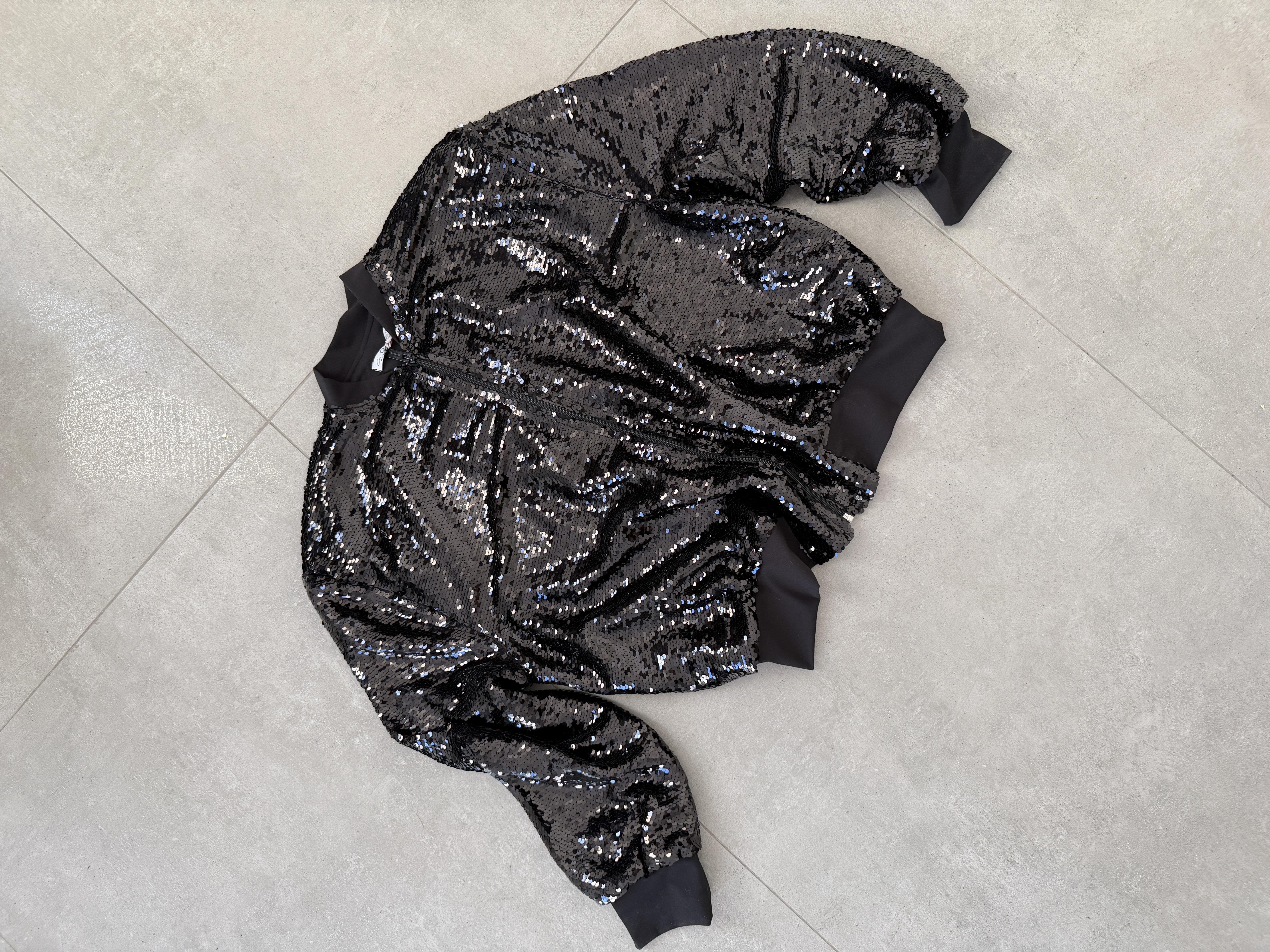 Siyah Pullu Bomber Ceket