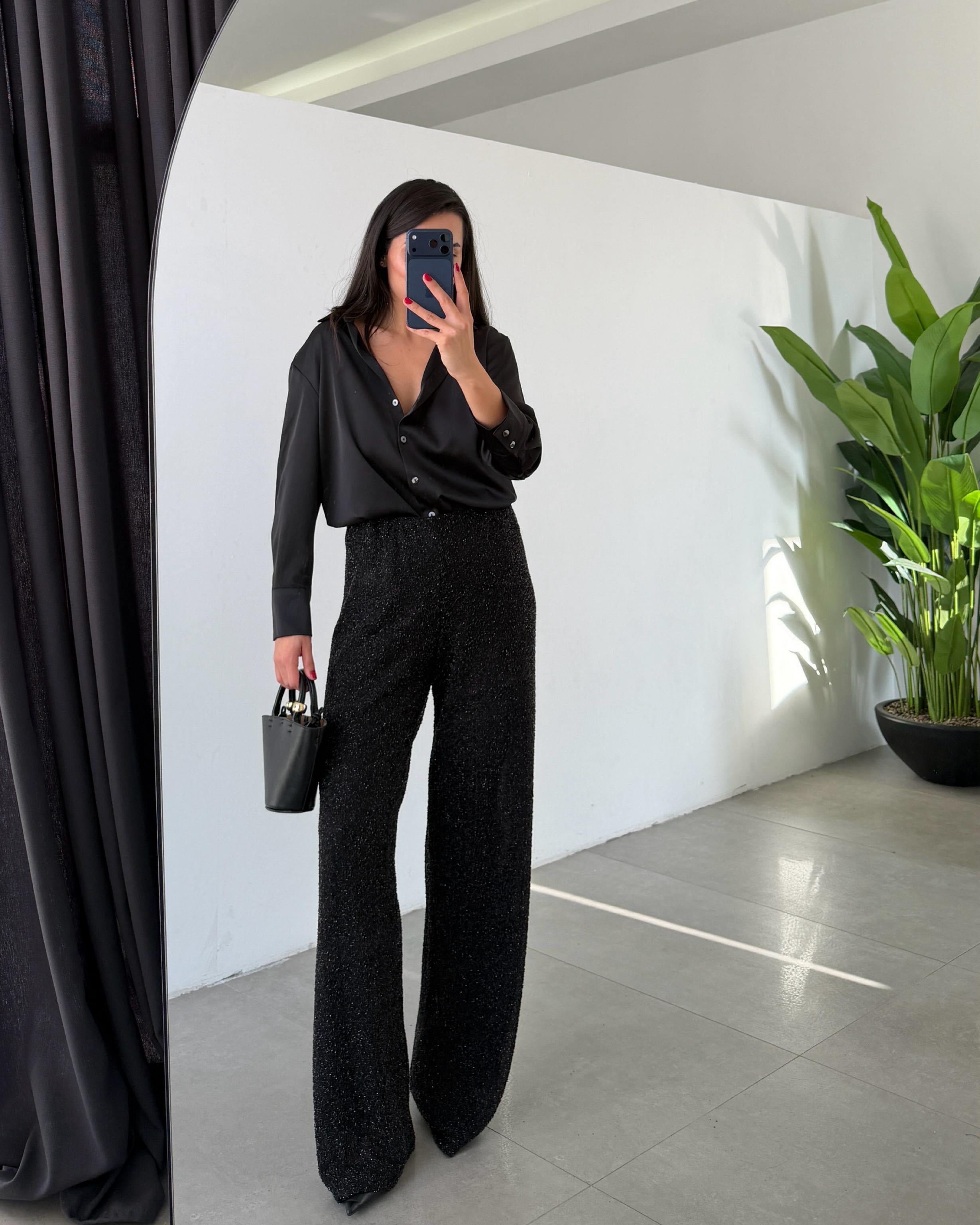 Siyah Pullu Pantolon