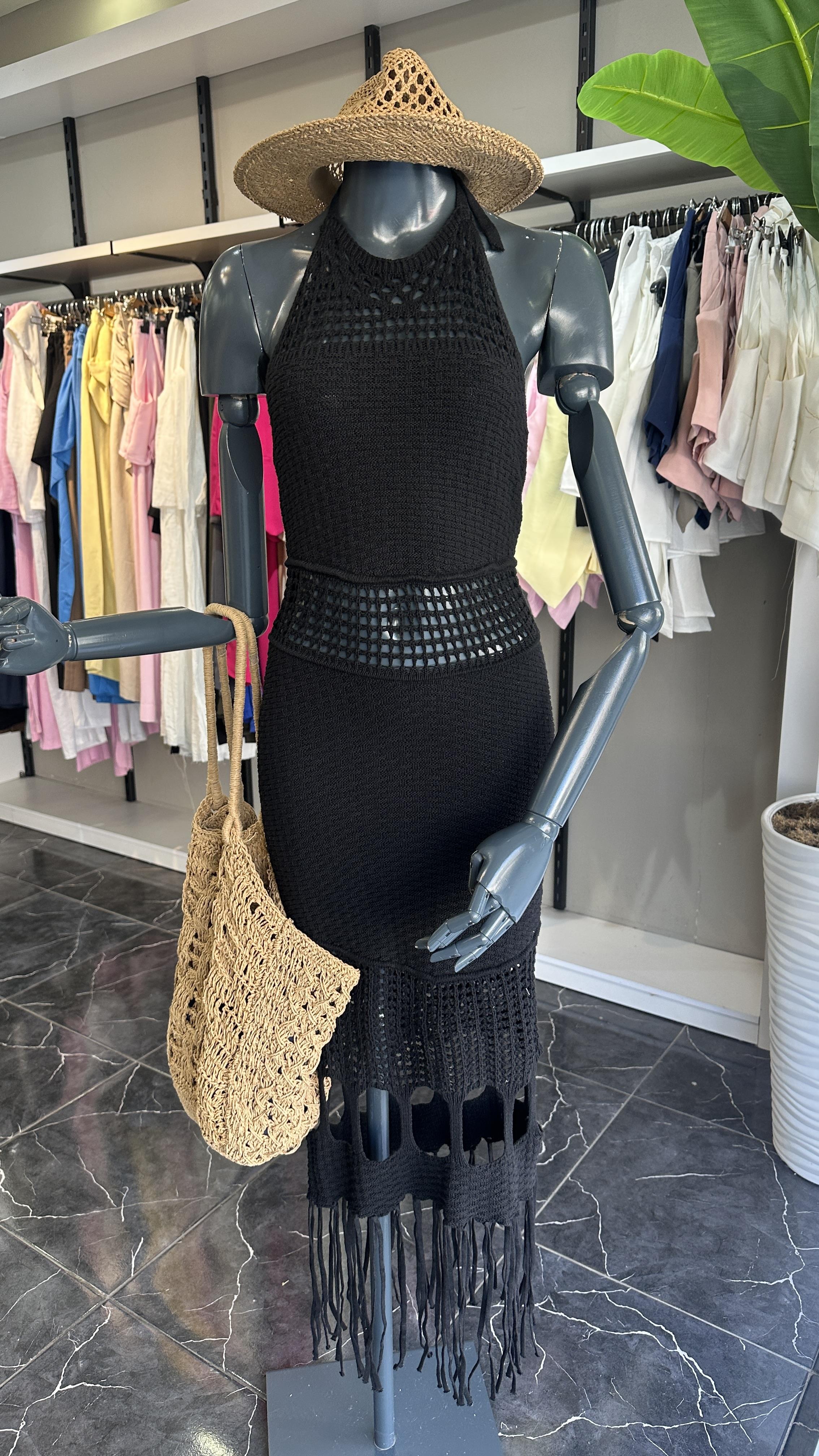 Siyah Püsküllü Uzun Elbise