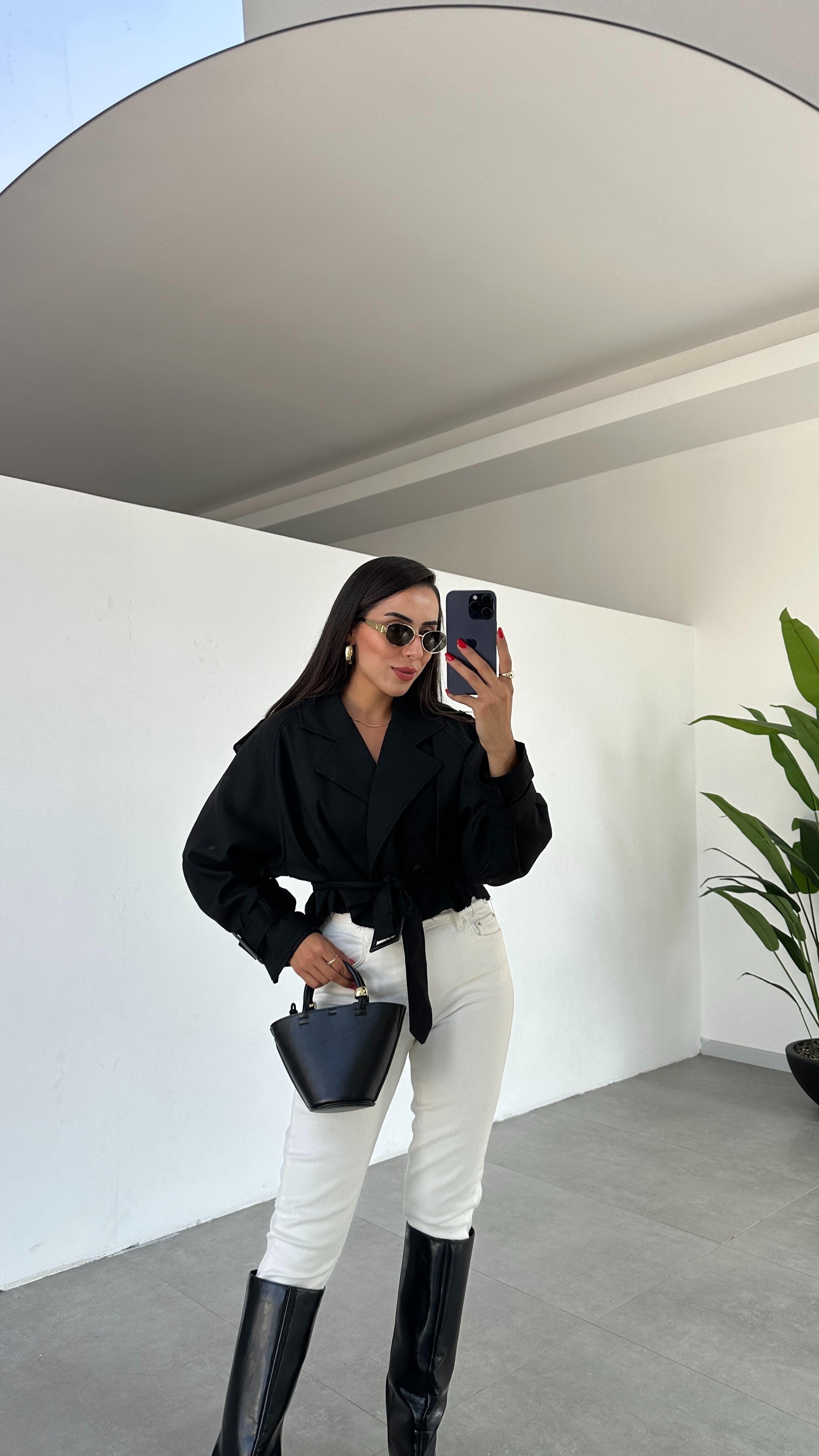 Siyah Reglan Kısa Ceket