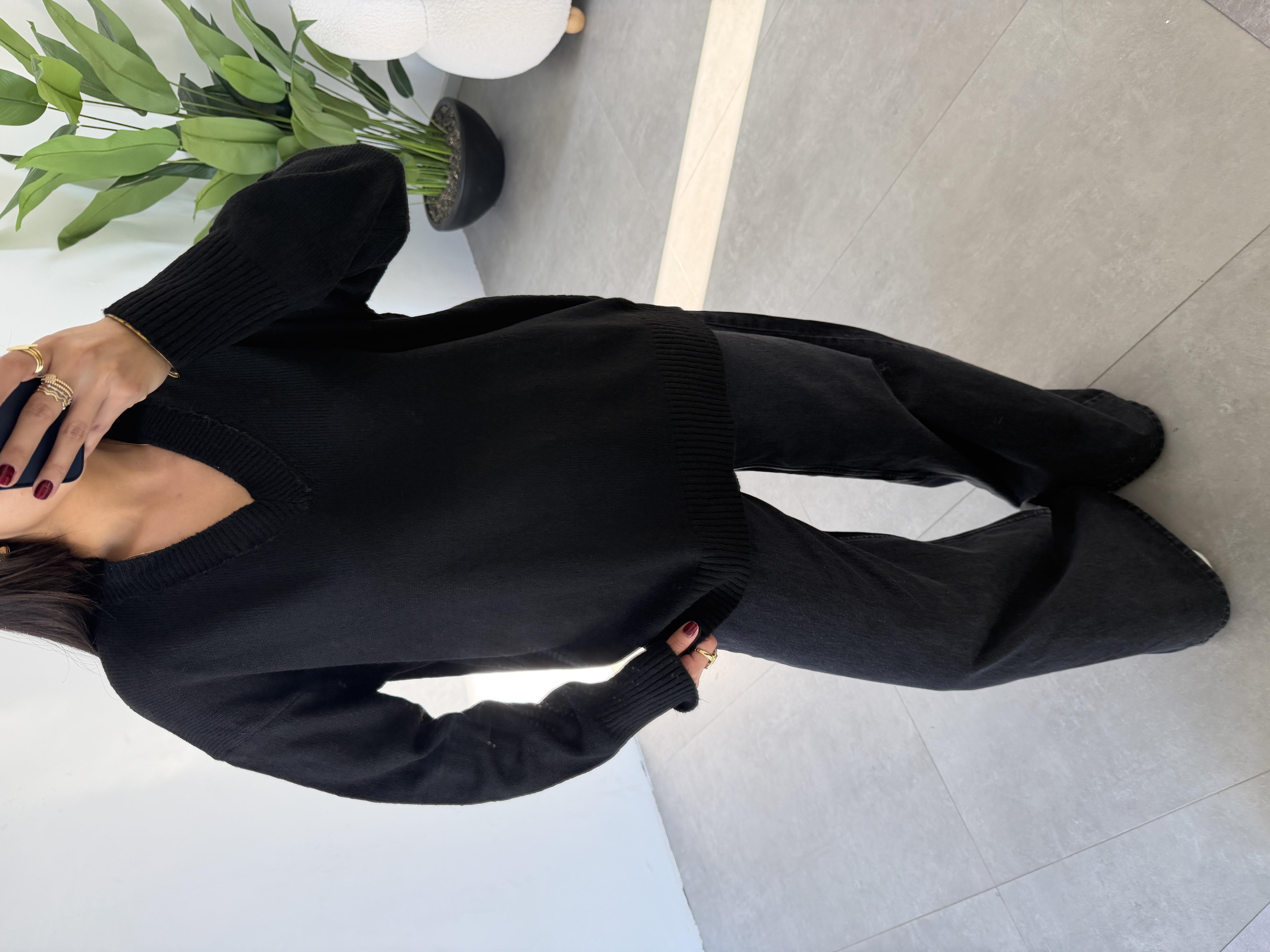 Siyah V Yaka Oversize Triko Kazak