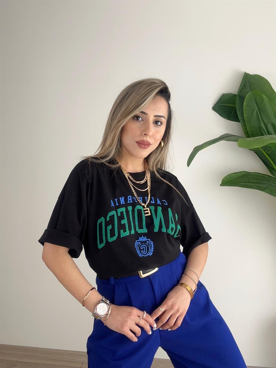 Siyah Yazı Baskılı Tişört