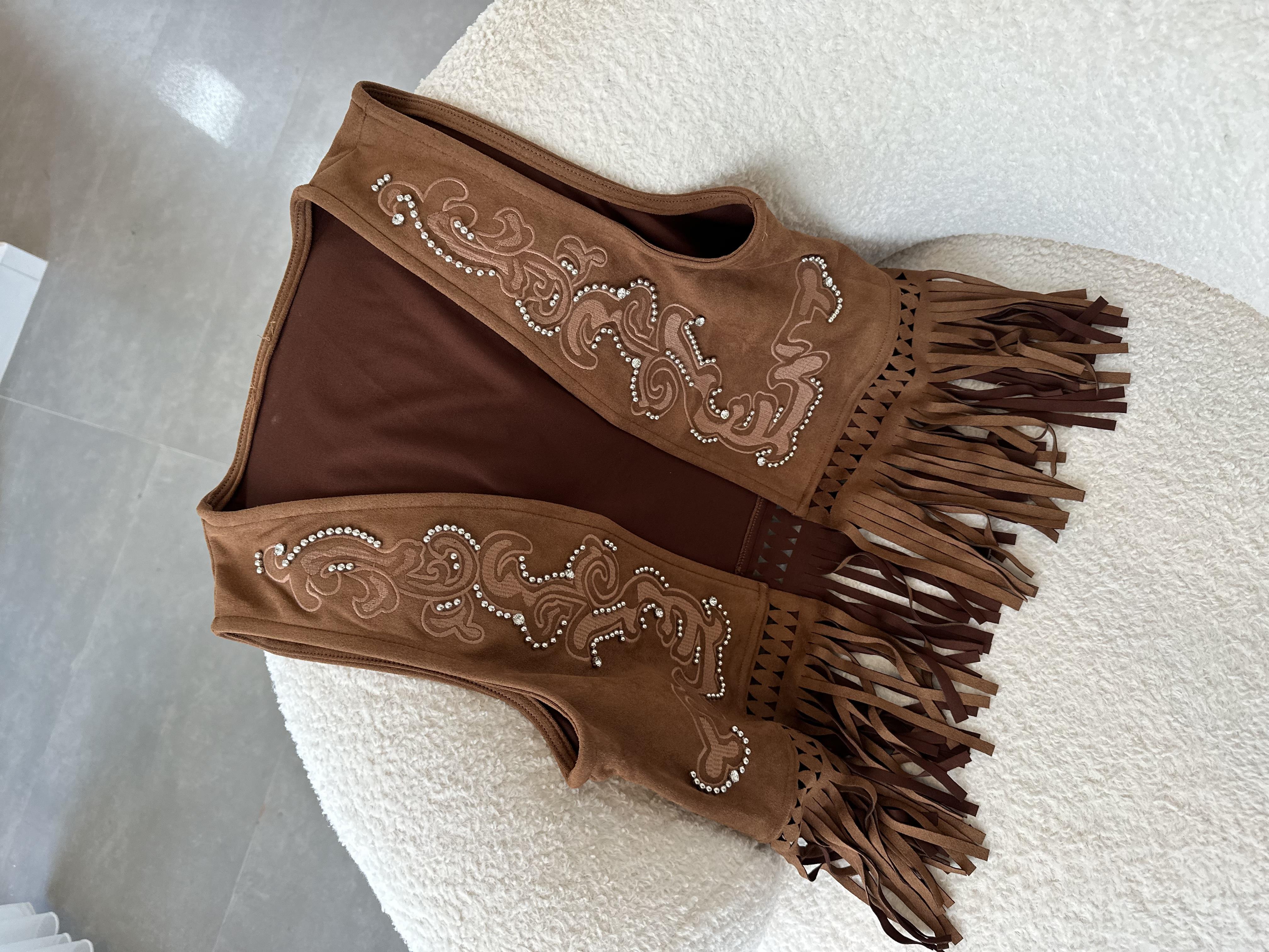 Taba Süet Nakışlı Taş Baskılı Püsküllü Yelek