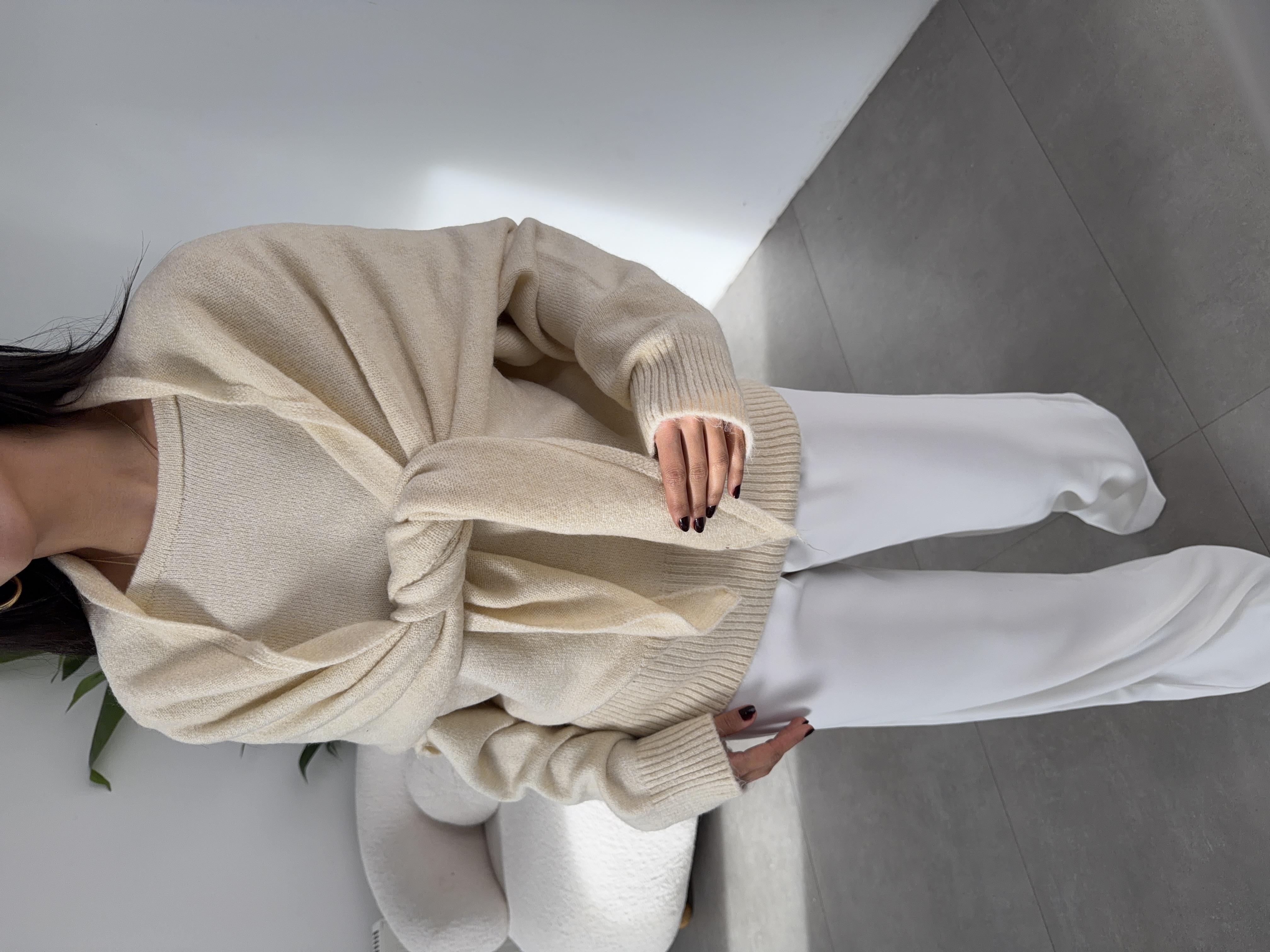 Taş Şal Detaylı Triko Kazak