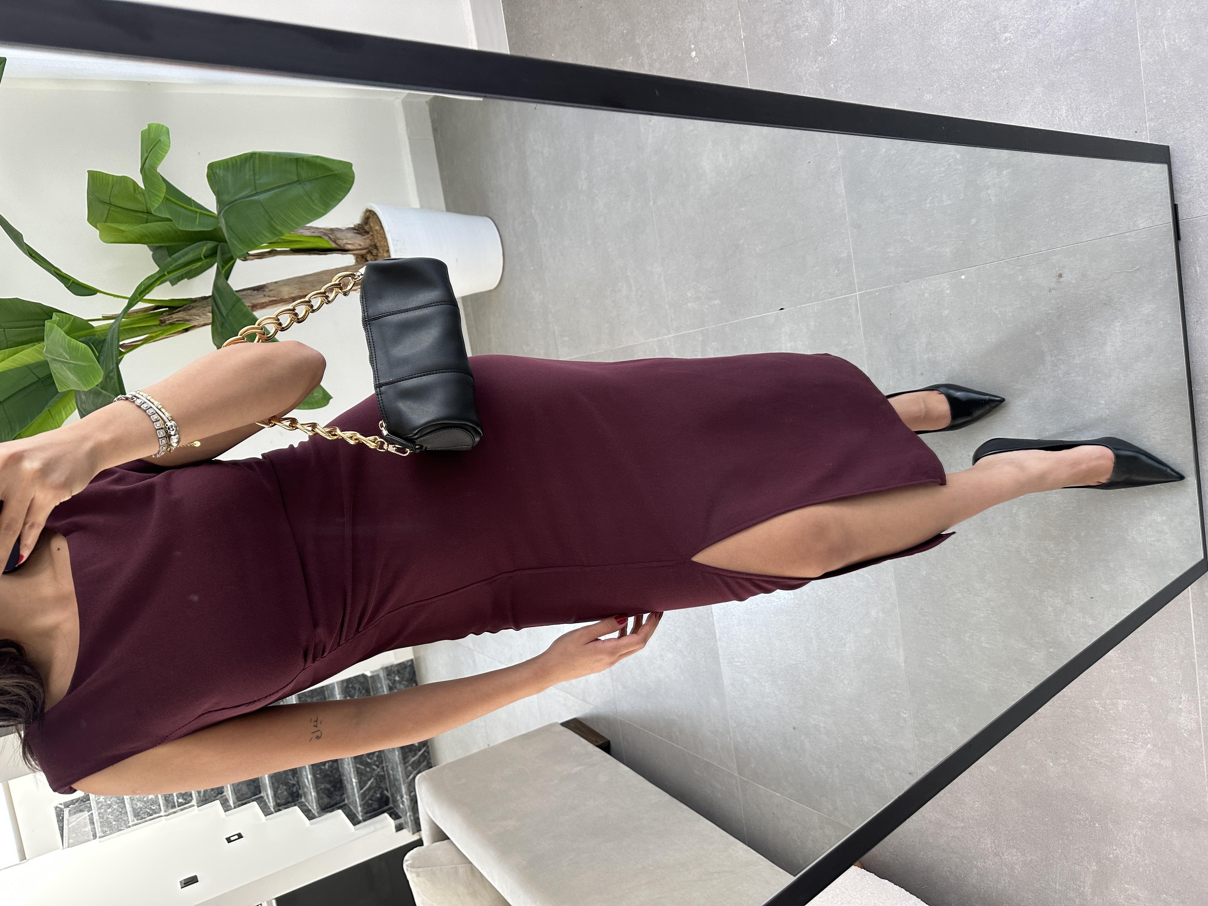 Vatkalı Yırtmaçlı Bordo Elbise