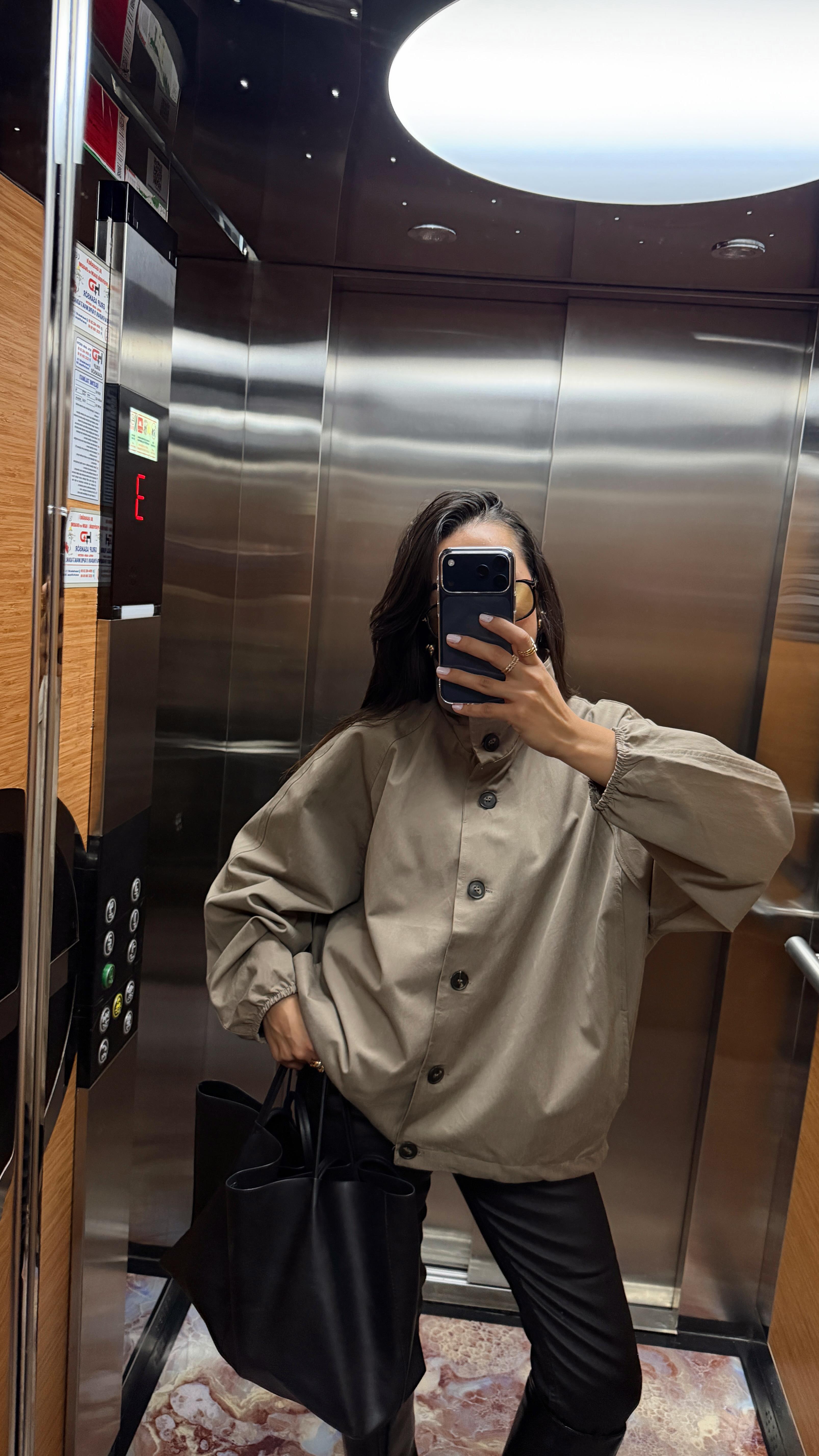 Vizon Beli Lastikli Trenç