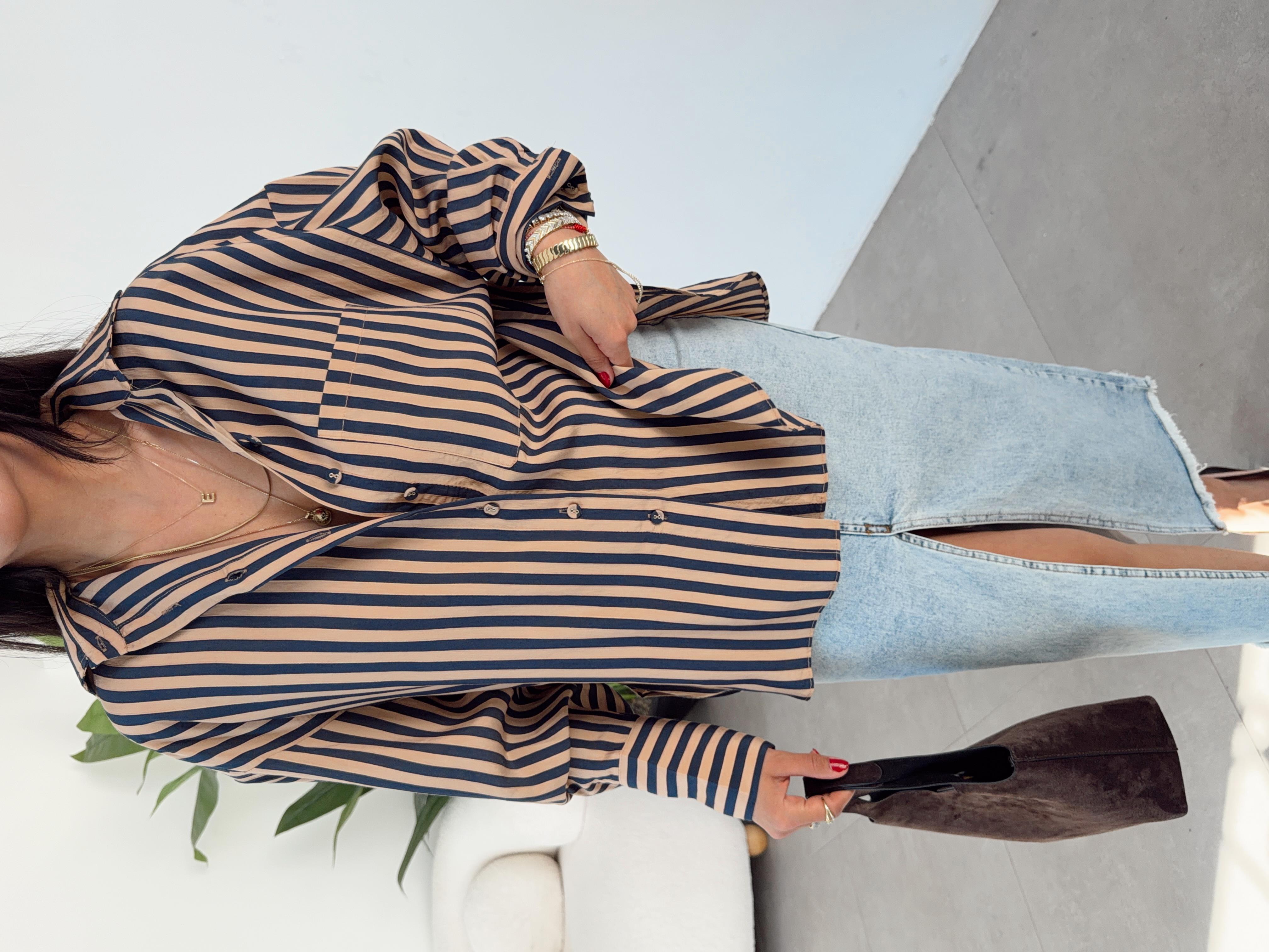 Vizon-Lacivert Çizgili Gömlek