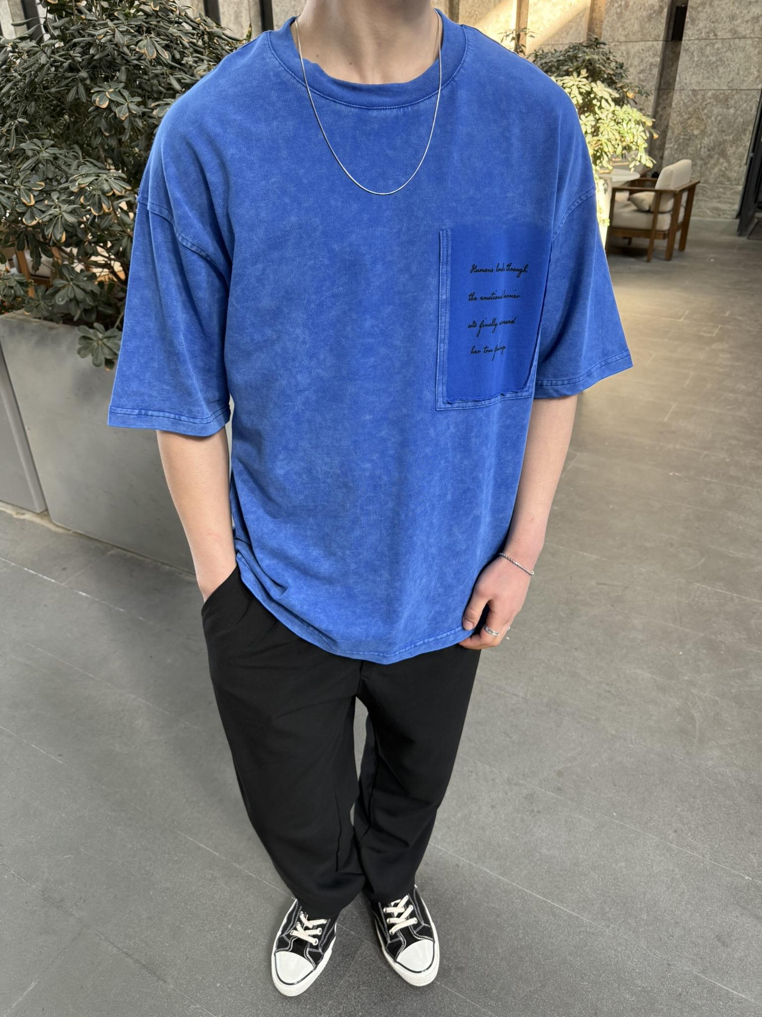 Cep Detaylı Yazılı Yıkamalı T-Shirt - Mavi