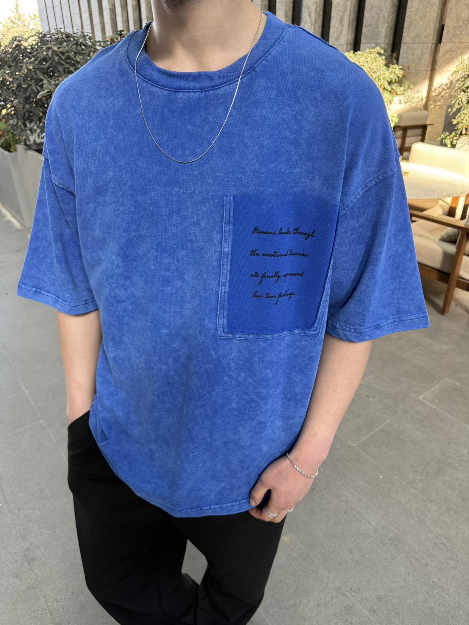 Cep Detaylı Yazılı Yıkamalı T-Shirt - Mavi