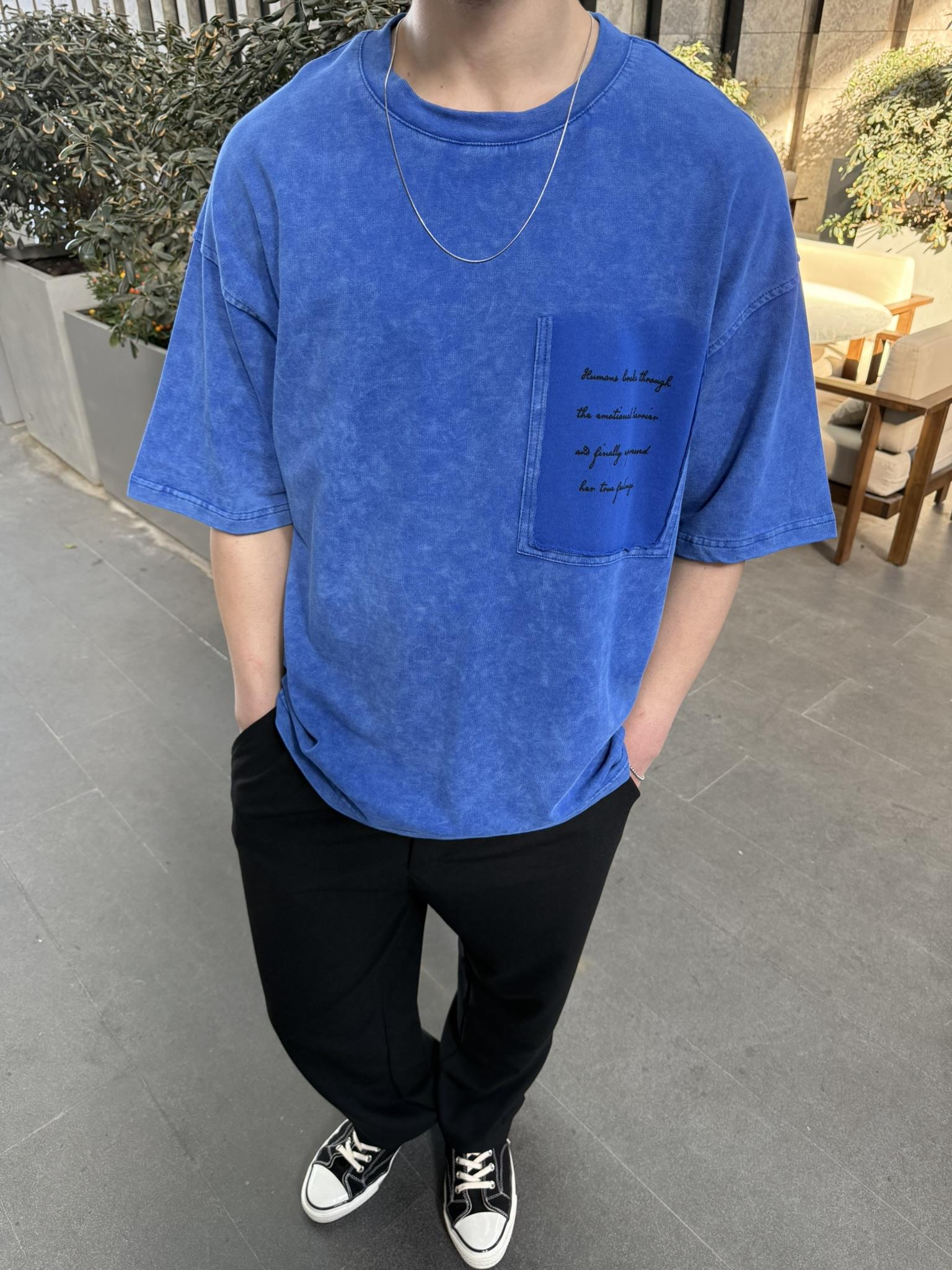 Cep Detaylı Yazılı Yıkamalı T-Shirt - Mavi