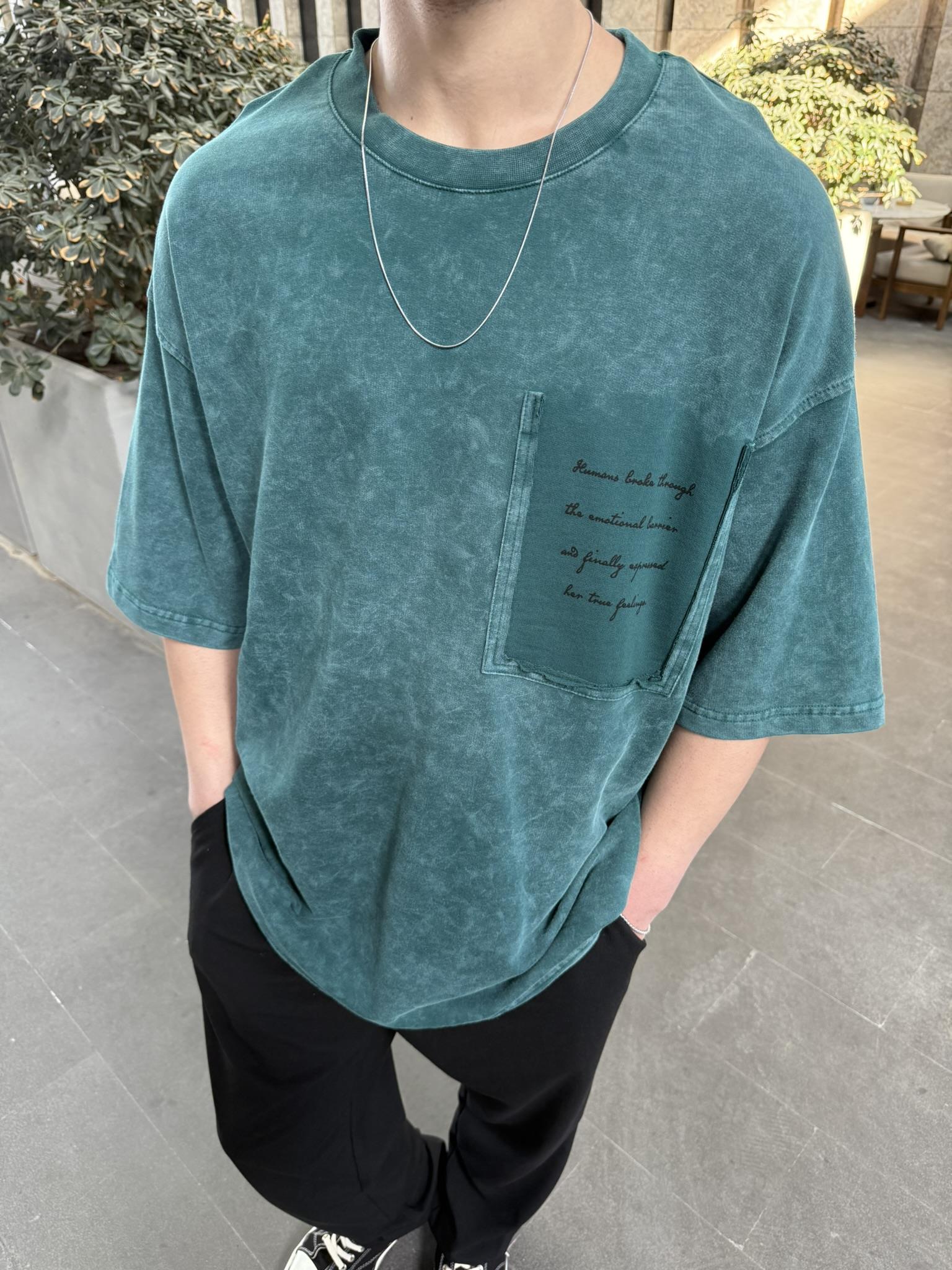 Cep Detaylı Yazılı Yıkamalı T-Shirt - Yeşil