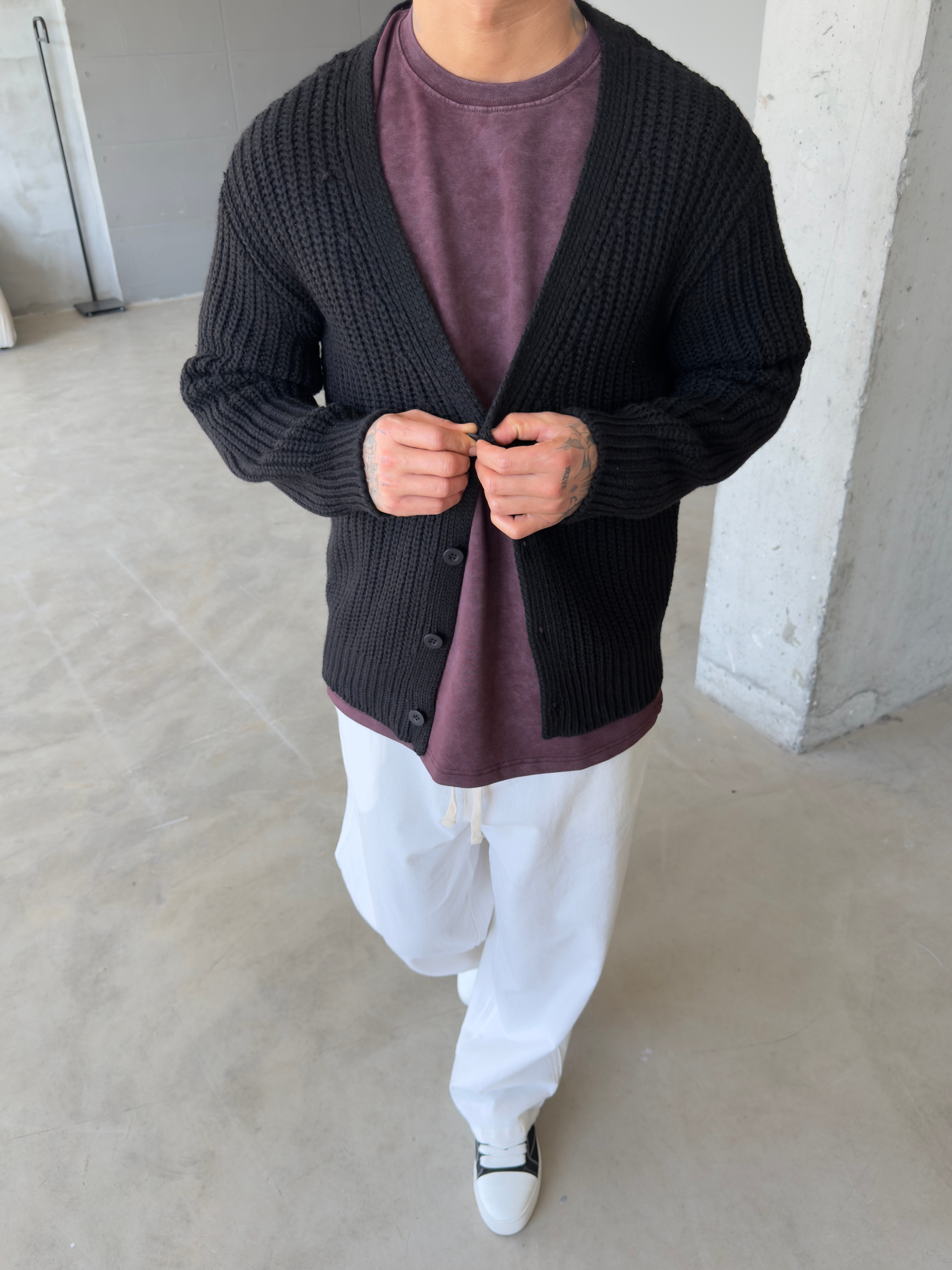 Örme Düğmeli Triko Hıkra - Siyah