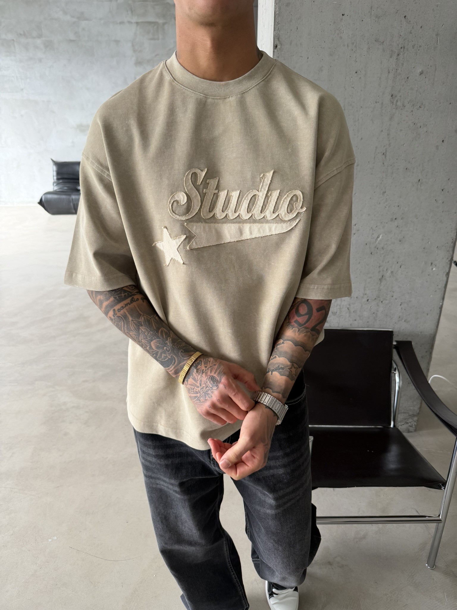 Pacht Detaylı STUDIO Acid Yıkama T-Shirt - Bej