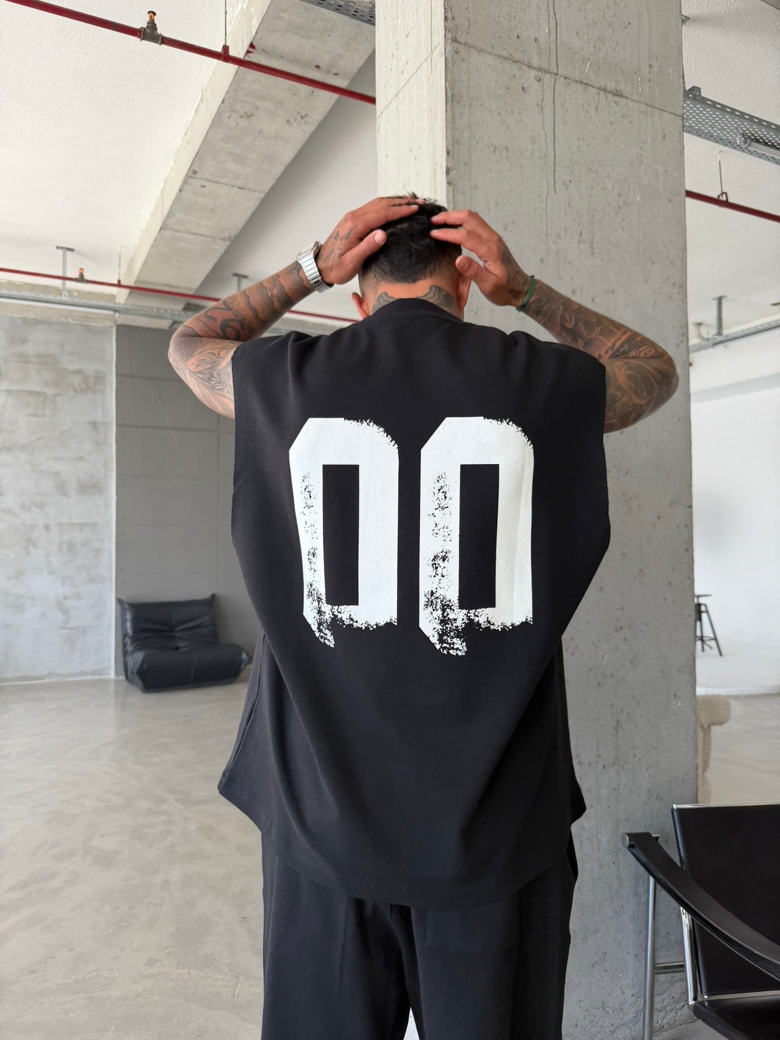 Premium 00 Esnce TM Sıfır Kol T-Shirt - Siyah