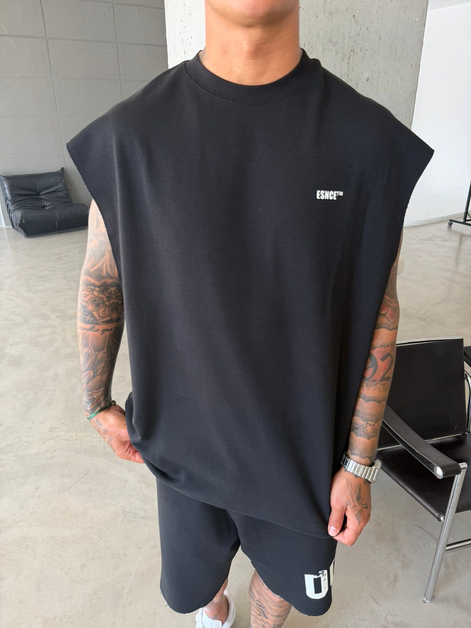 Premium 00 Esnce TM Sıfır Kol T-Shirt - Siyah