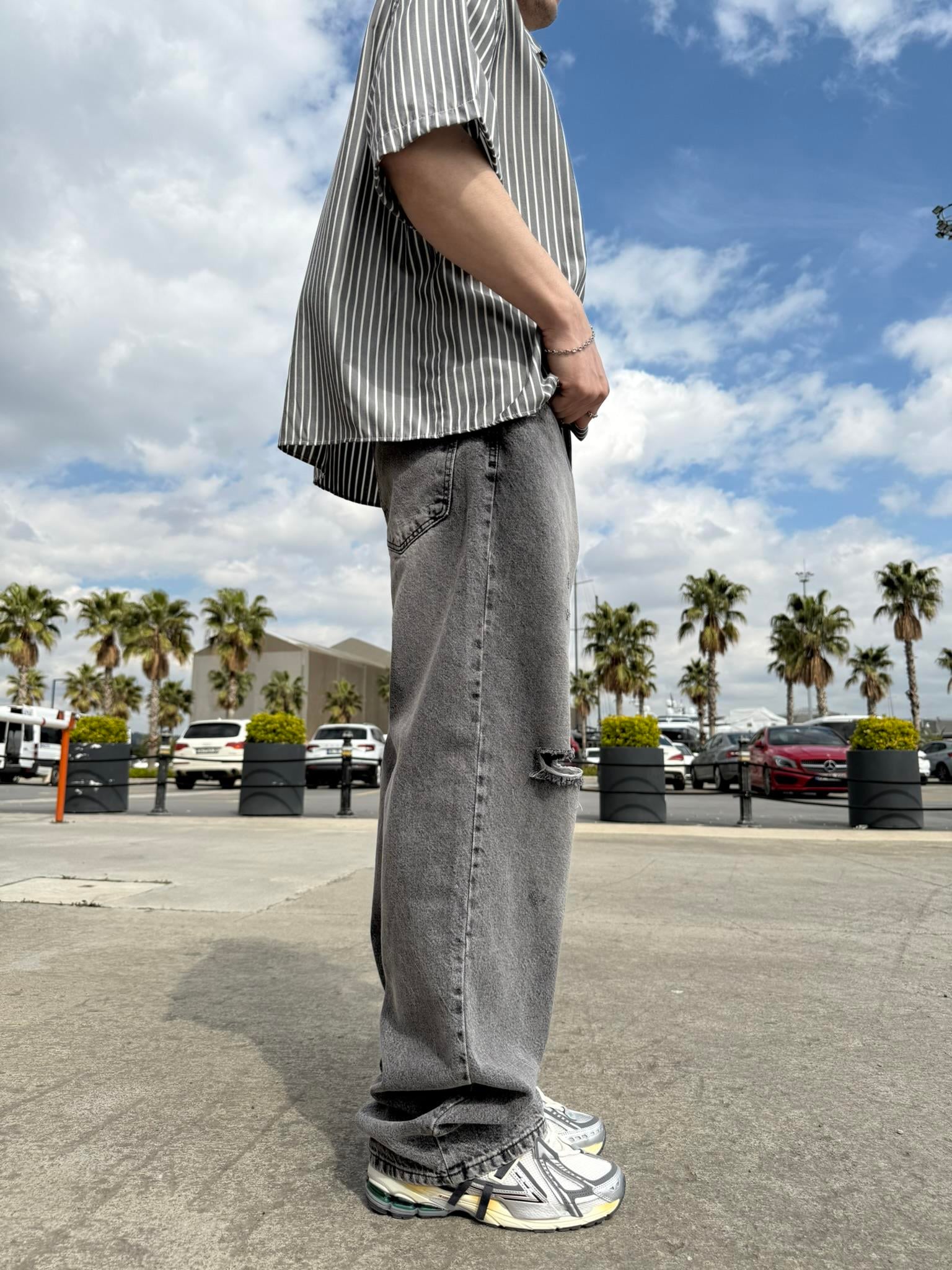 Tek Diz Yırtık Detaylı Baggy Pantolon - Gri