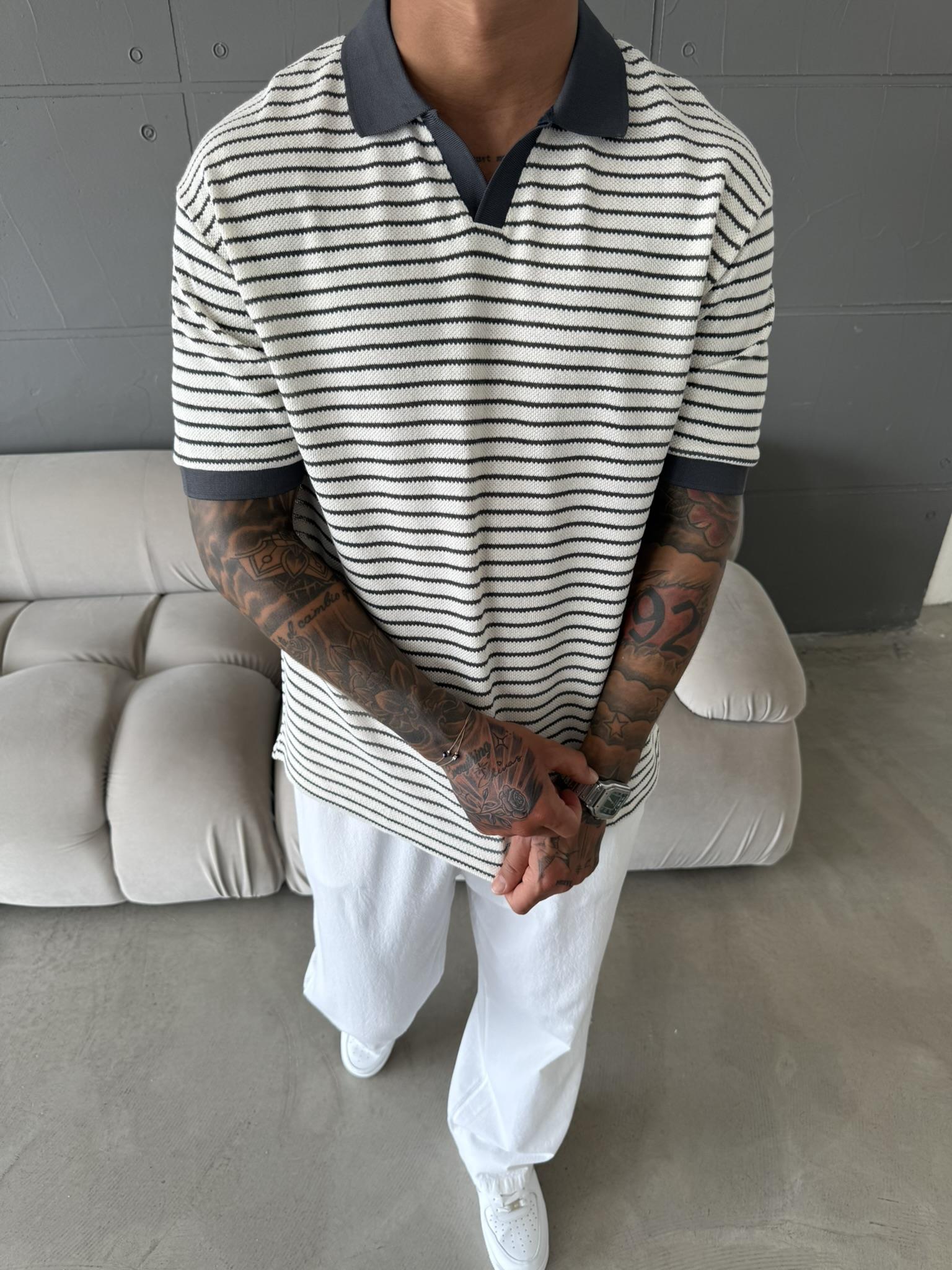 Yarım Pat Gömlek Yaka Çizgili Triko T-Shirt  - Gri