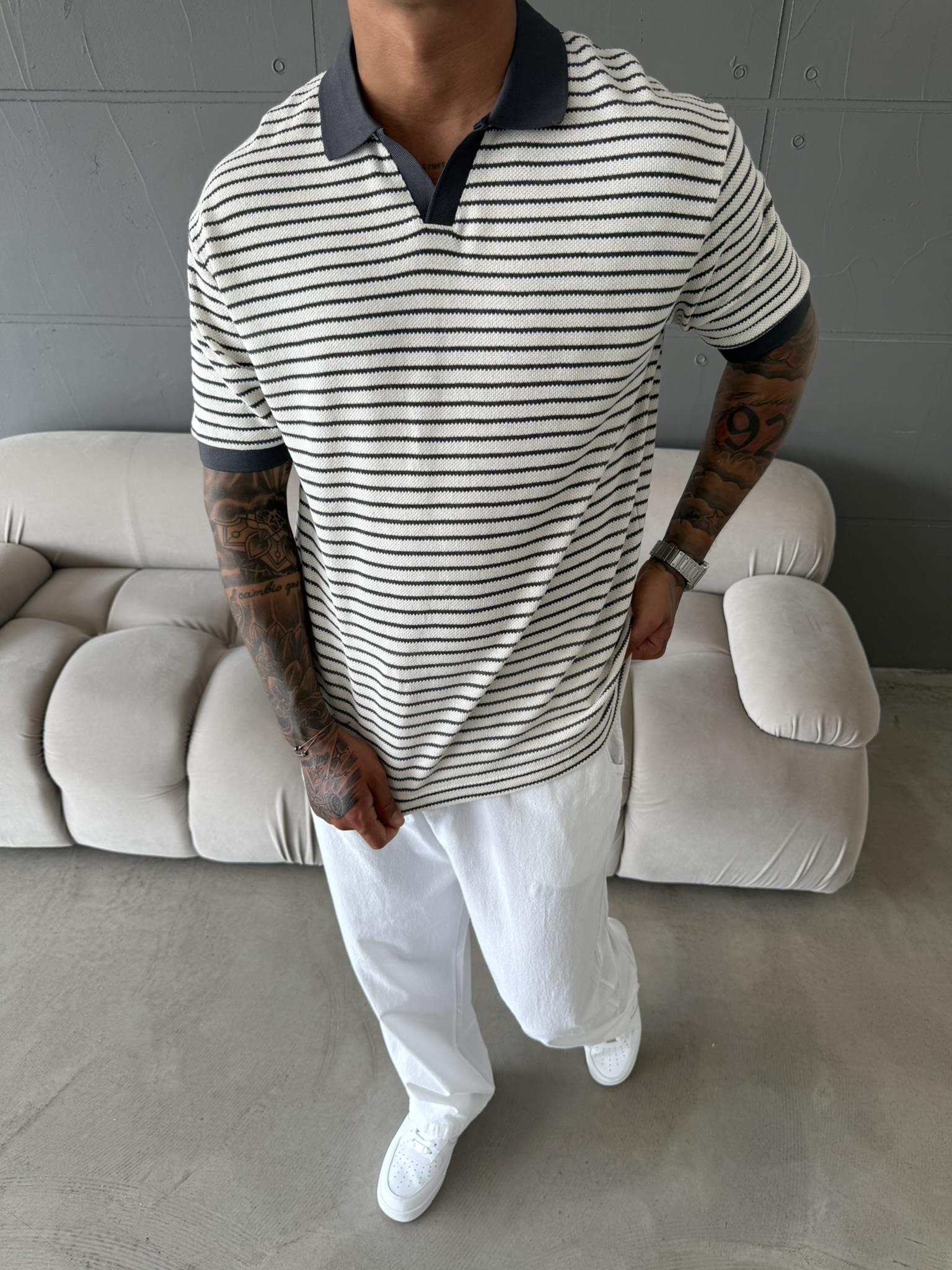 Yarım Pat Gömlek Yaka Çizgili Triko T-Shirt  - Gri