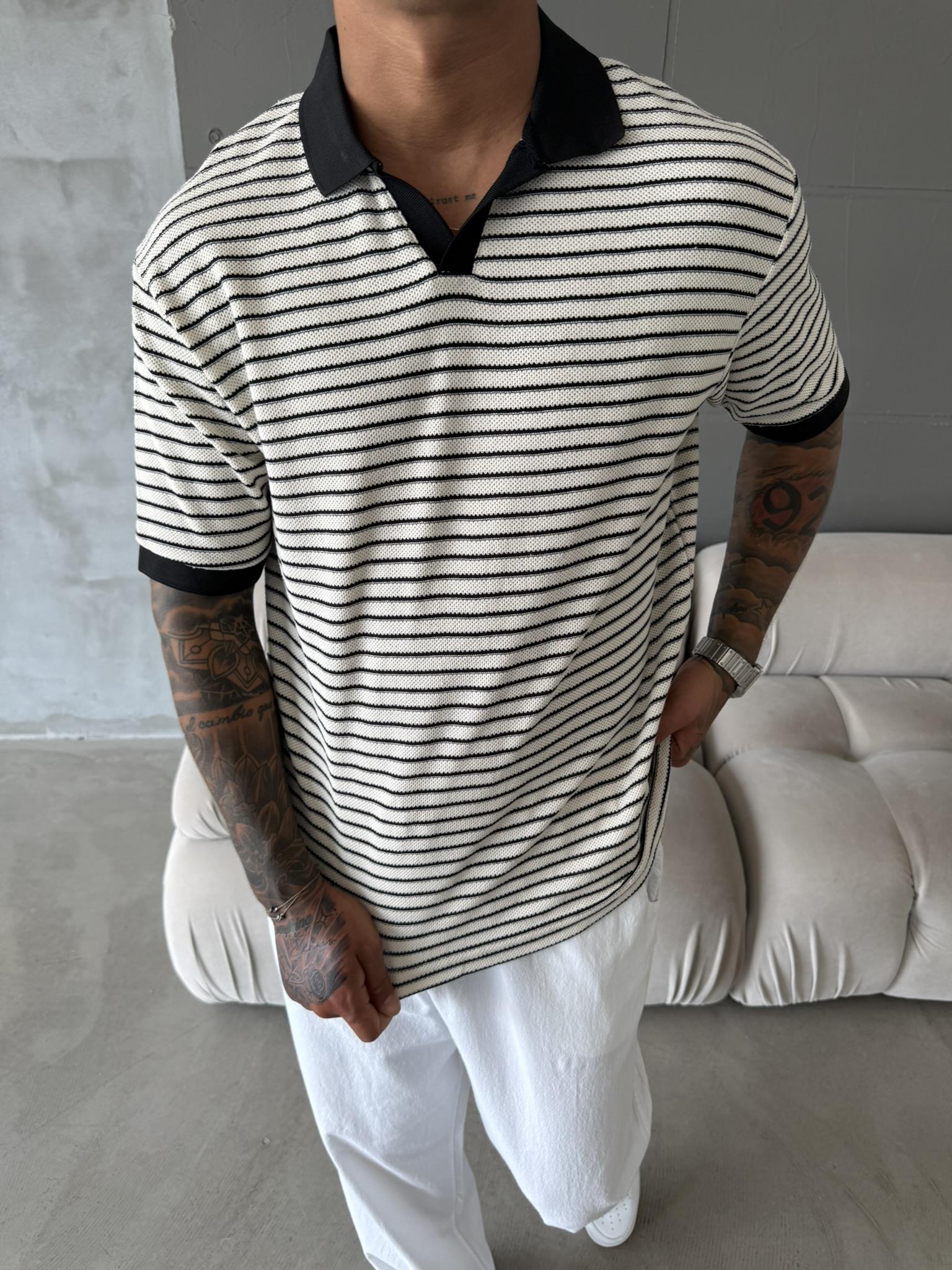 Yarım Pat Gömlek Yaka Çizgili Triko T-Shirt  - Beyaz