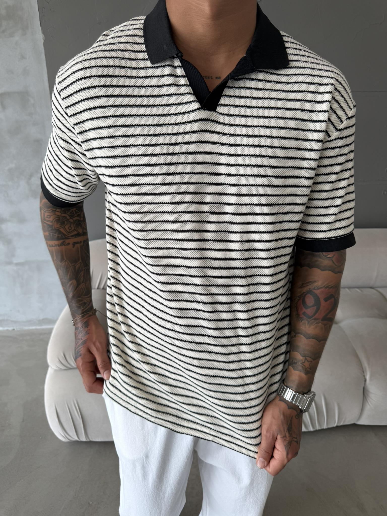 Yarım Pat Gömlek Yaka Çizgili Triko T-Shirt  - Beyaz