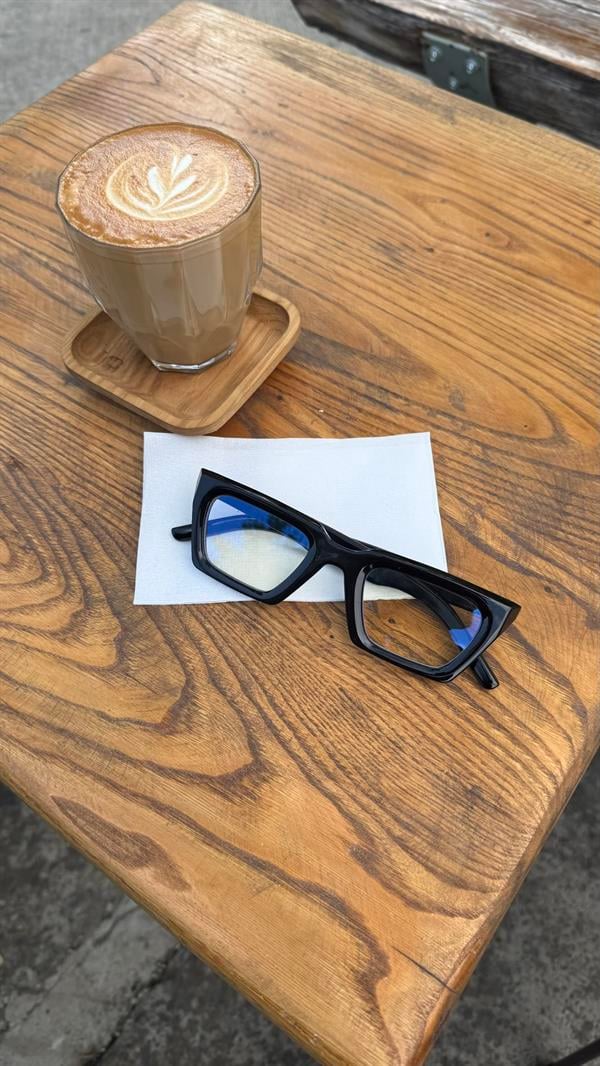 Artesia Model Gözlük - Siyah