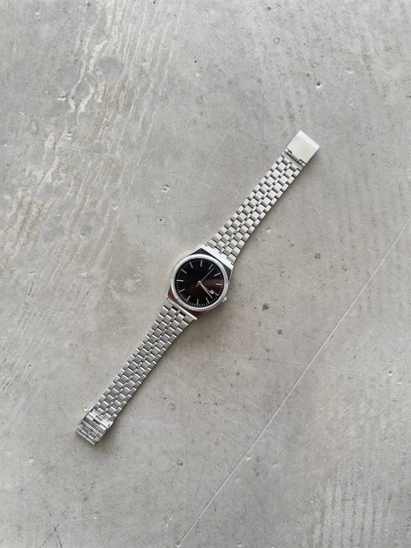 Aura Minimal Erkek Kol Saati - Siyah