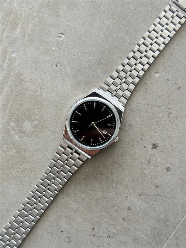 Aura Minimal Erkek Kol Saati - Siyah