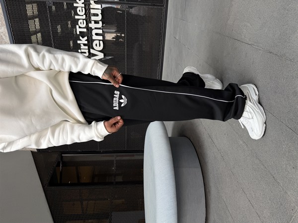 Basic Enjeksiyon Baskı AD Eşofman - Siyah