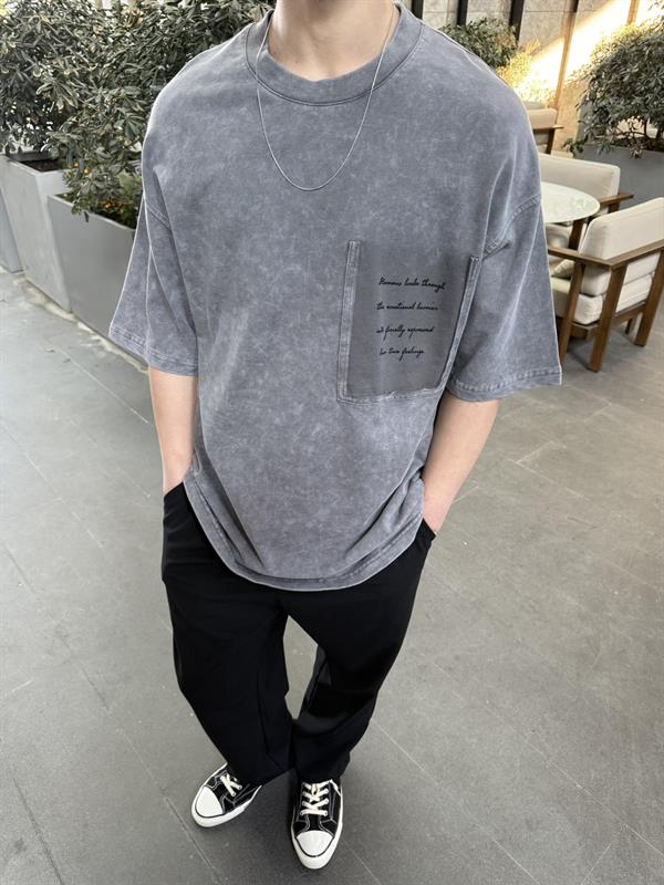 Cep Detaylı Yazılı Yıkamalı T-Shirt - Füme