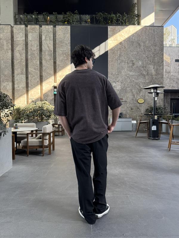 Cep Detaylı Yazılı Yıkamalı T-Shirt - Kahve