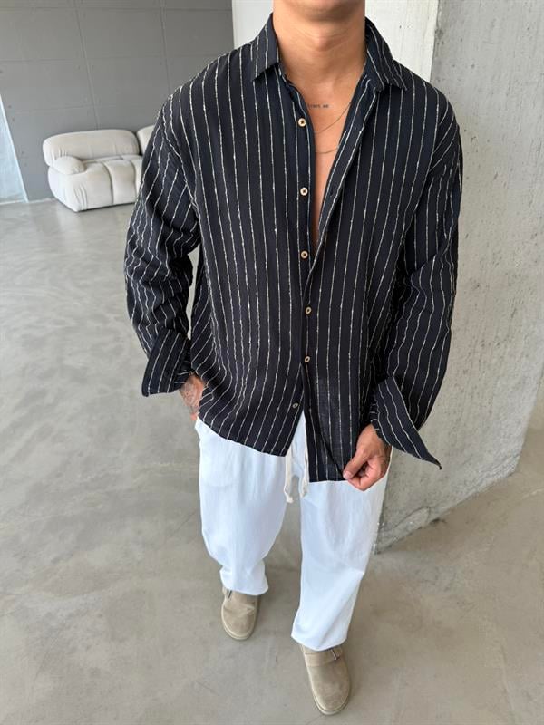 Cizgi Detaylı Gömlek - Siyah