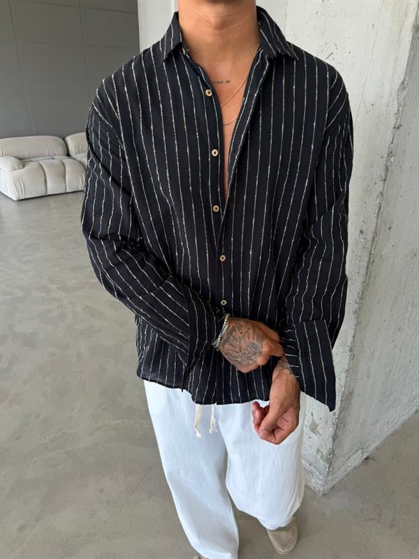Cizgi Detaylı Gömlek - Siyah